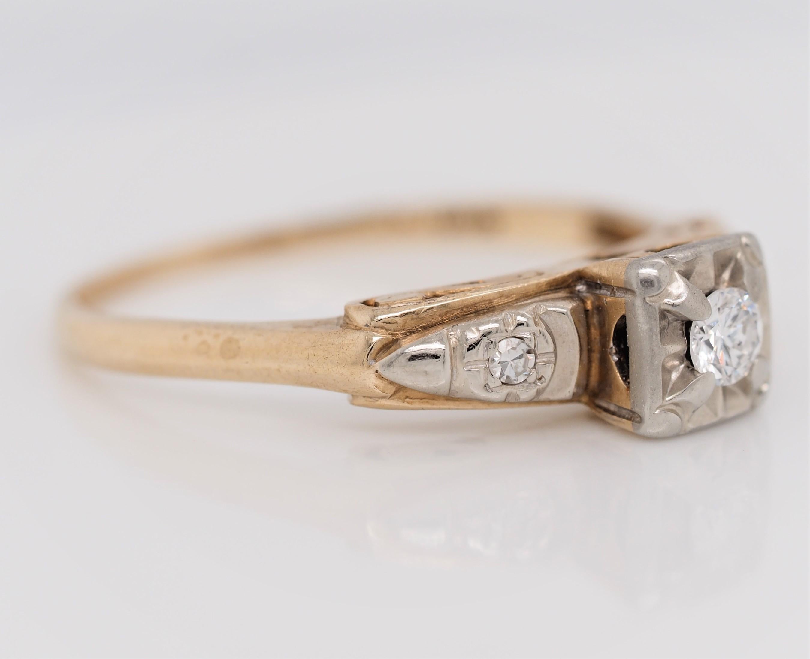 Art Deco Antique Old European Diamond Two-Tone Gold Filigree Ring For Sale 1