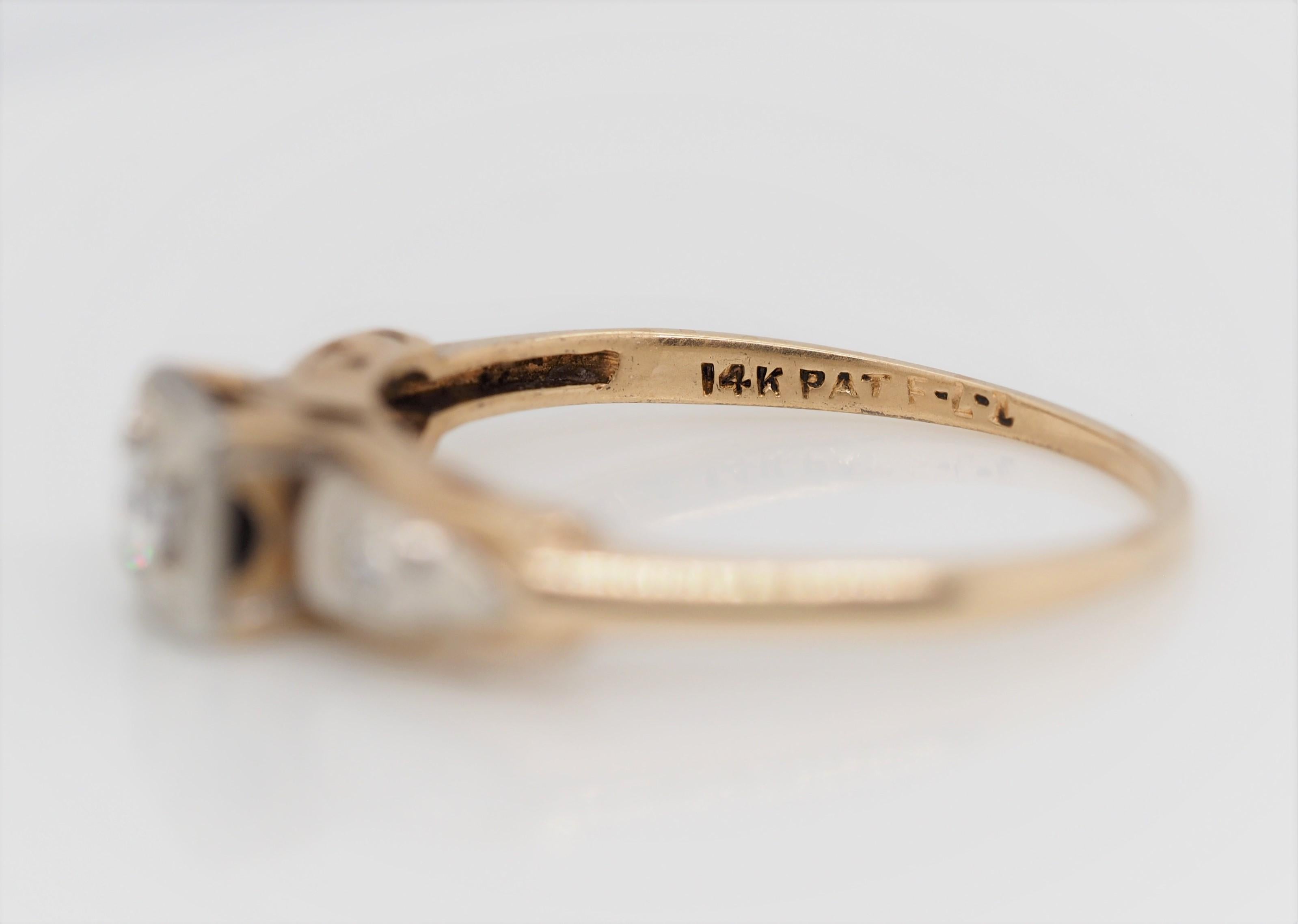 Art Deco Antique Old European Diamond Two-Tone Gold Filigree Ring For Sale 3