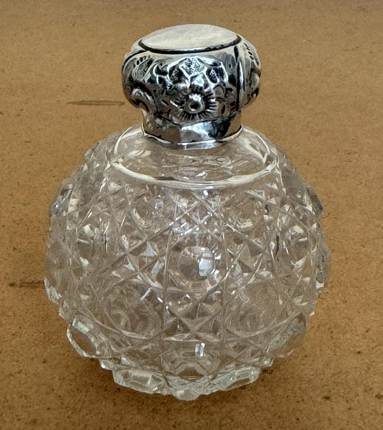 Glass ART DECO ANTiQUE STERLING SILVER PERFUME BOTTLE IN ROUND CUT GLASS CRYSTAL For Sale