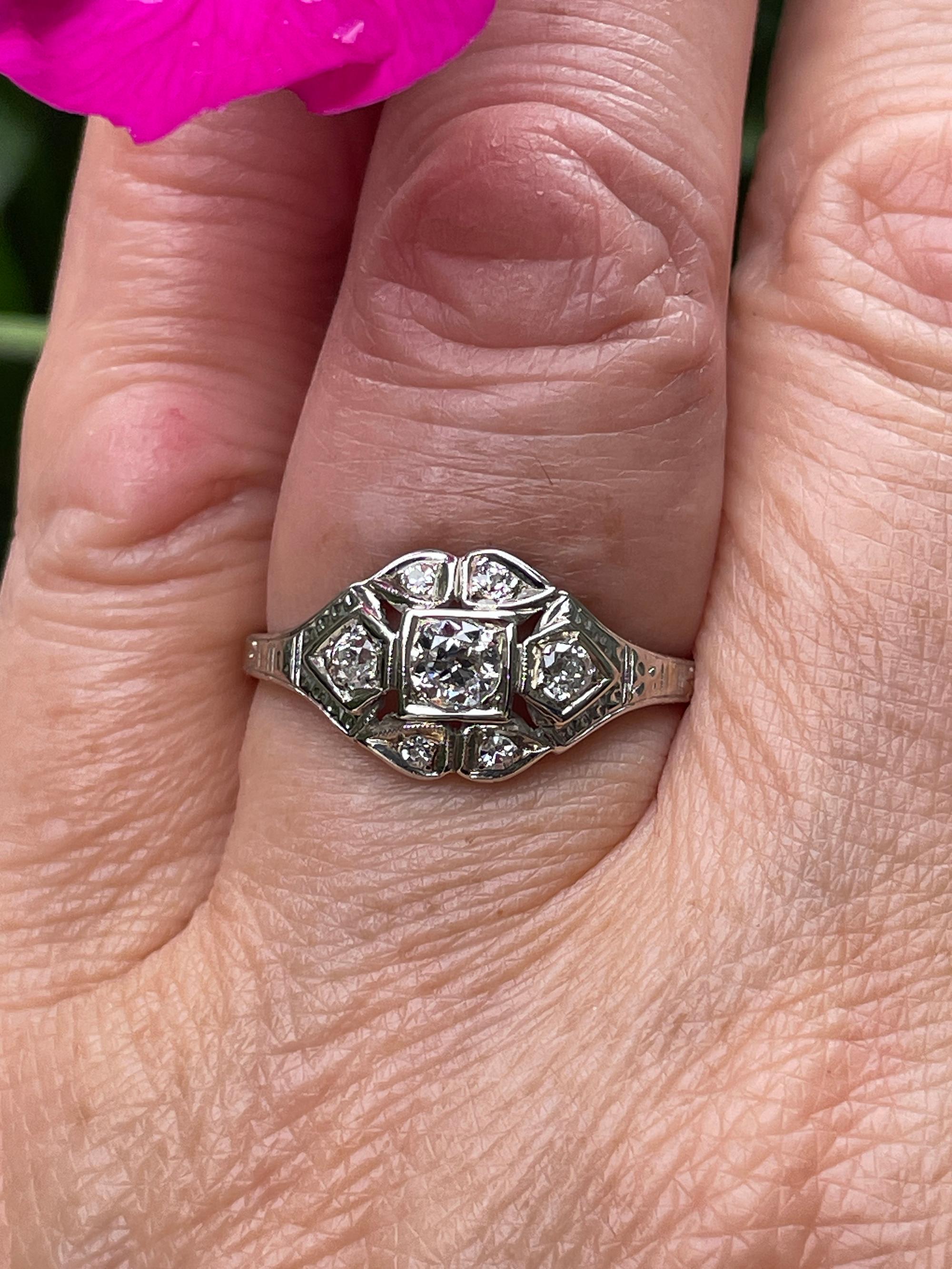 Art Deco Antique Vintage 0.85ct Old European Diamond Engagement Wedding Platinum For Sale 6