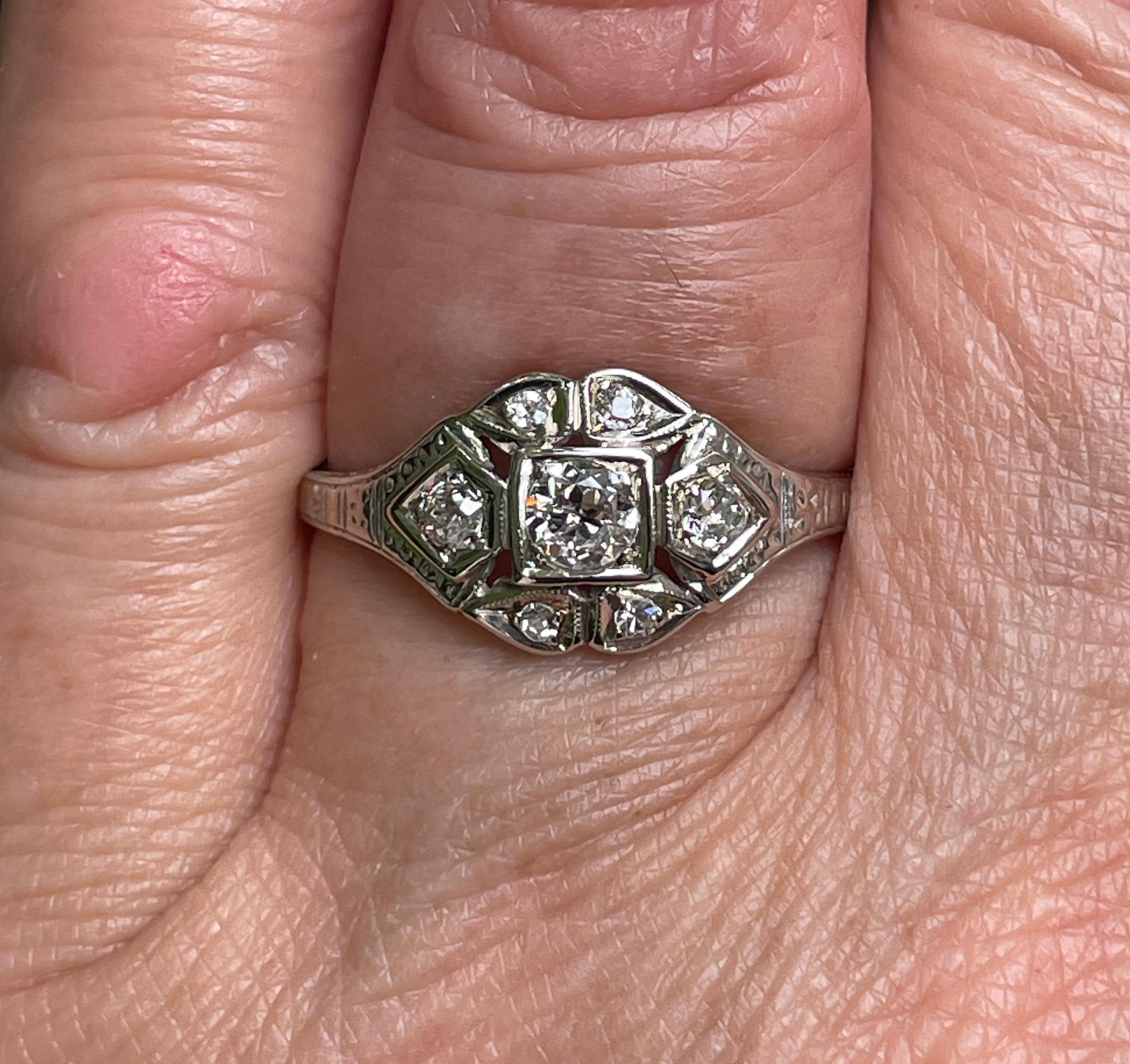 Art Deco Antique Vintage 0.85ct Old European Diamond Engagement Wedding Platinum For Sale 8