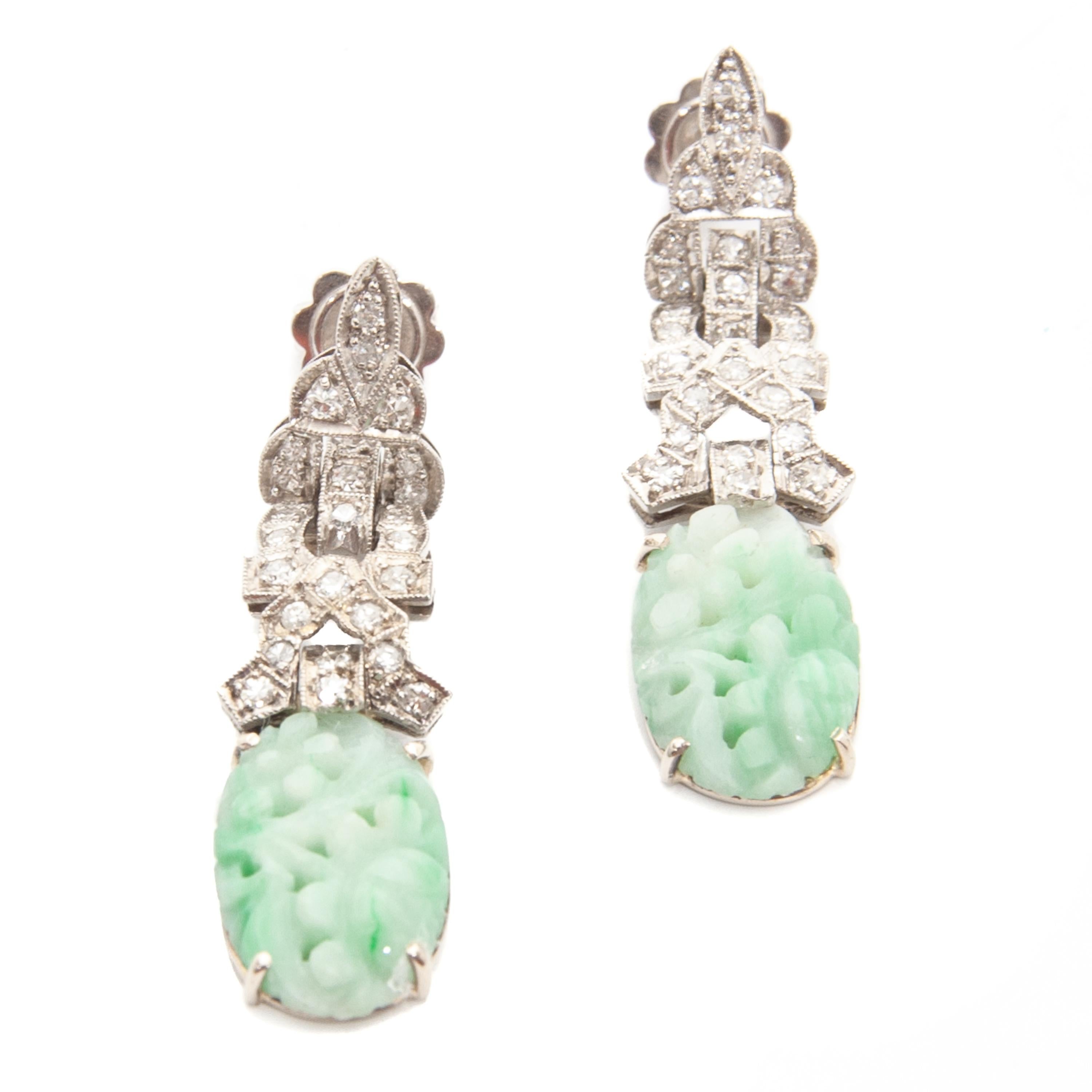 Art Deco Diamond White Gold Carved Jade Earrings In Good Condition In Rotterdam, NL