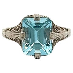 Art Deco Aquamarine 14 Karat White Gold Filigree Solitaire Ring