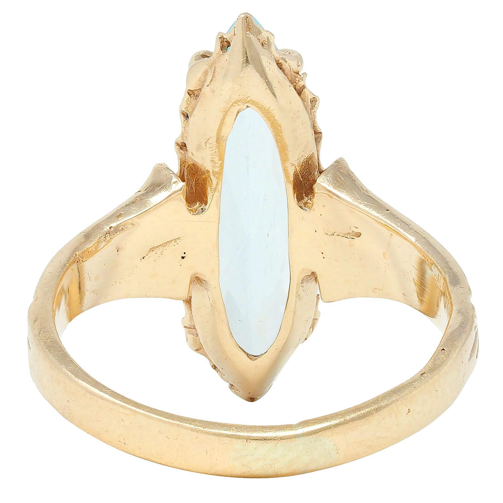 Art Deco Aquamarine 14 Karat Yellow Gold Antique Arrow Navette Dinner Ring In Excellent Condition For Sale In Philadelphia, PA