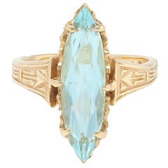 Art Deco Aquamarine 14 Karat Yellow Gold Antique Arrow Navette Dinner Ring