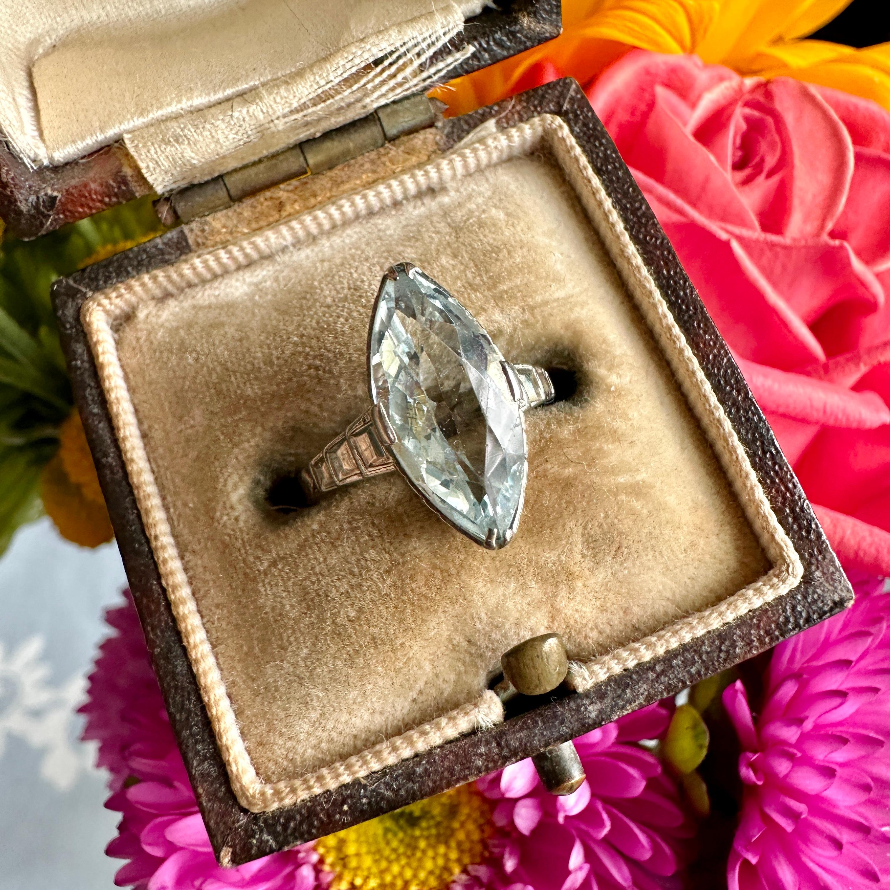 Art Deco Aquamarine 14k White Gold Filigree Ring In Good Condition For Sale In Scotts Valley, CA