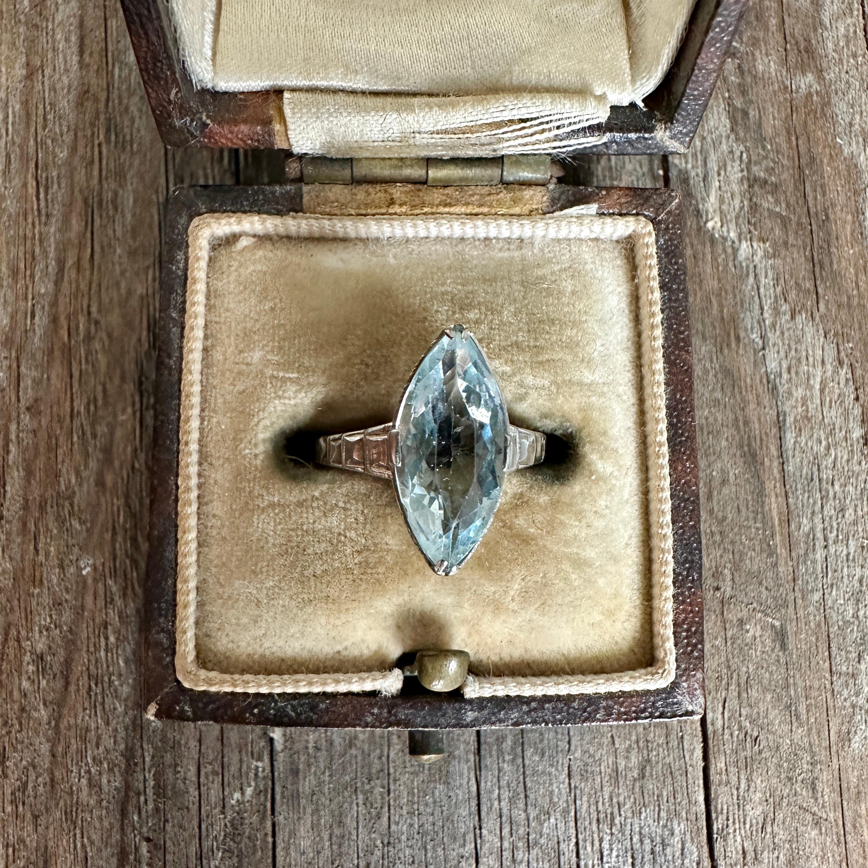 Women's Art Deco Aquamarine 14k White Gold Filigree Ring For Sale