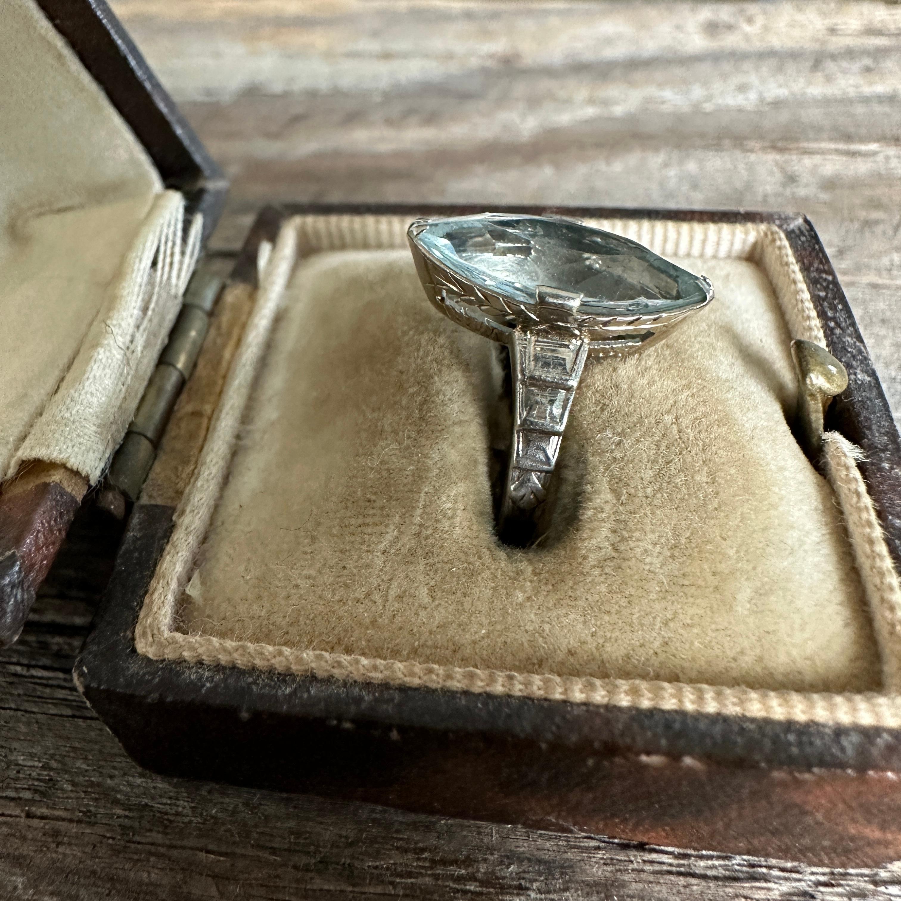 Art Deco Aquamarine 14k White Gold Filigree Ring For Sale 1