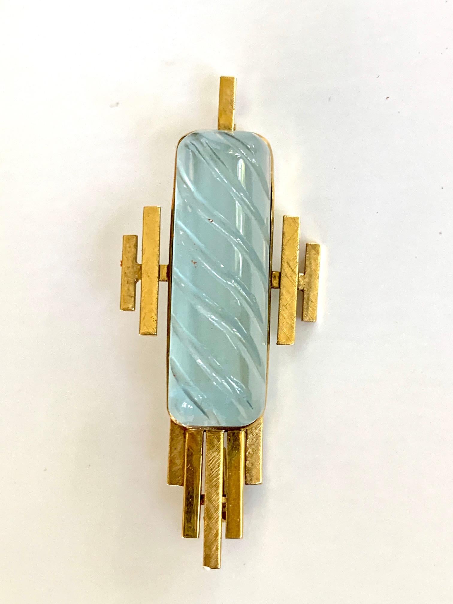 This beautiful Art Deco Style design 18k gold brooch, can also be worn as a pendant.  There is a bale on the back side to your favorite chain through to wear as a lovely drop pendant. 

The pin mechanism is in perfect working order.

it is stamped