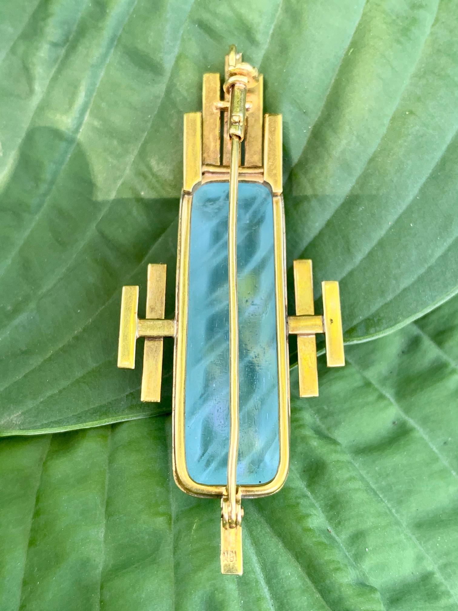 Art Deco Style Aquamarine 18 Karat Gold Brooch / Pendant 1