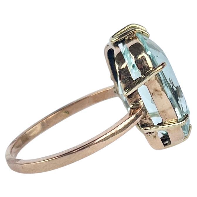 This stunning aquamarine is pale in colour and has a cut which gives so much sparkle. Modelled in 9carat gold.

Ring Size: S or 9 
Height Off Finger: 6mm
Stone Dimensions: 16x13mm 

Weight: 4.9g