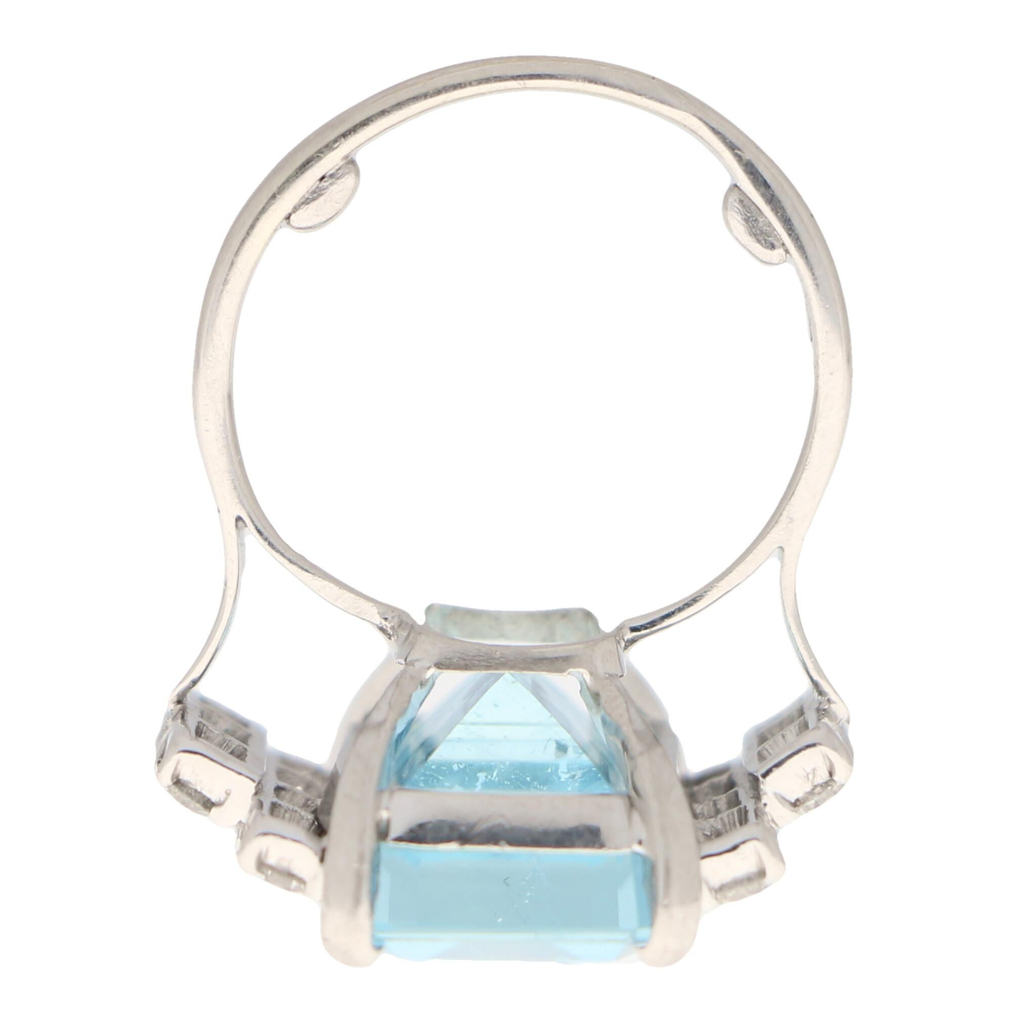 Art Deco Aquamarine and Diamond Cocktail Ring Set in 18 Karat White Gold 1