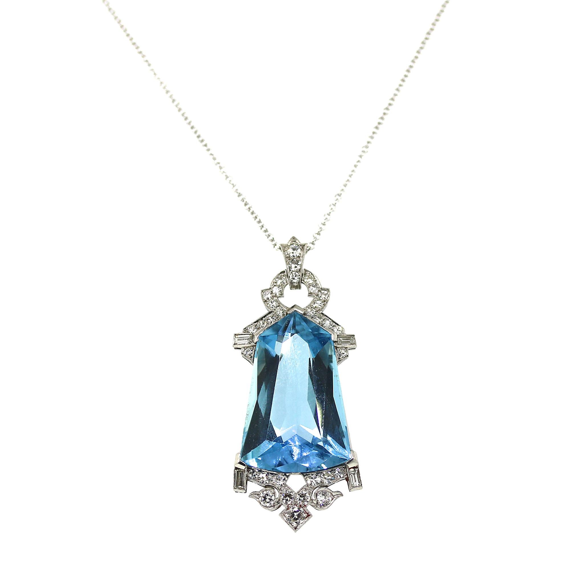 Kite Cut Art Deco Aquamarine and Diamond Pendant Necklace For Sale