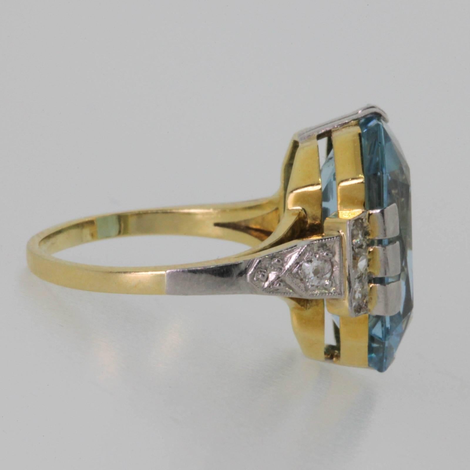 Art Deco Aquamarine and Diamond Platinum and Gold Ring In Excellent Condition In Beverly Hills, CA