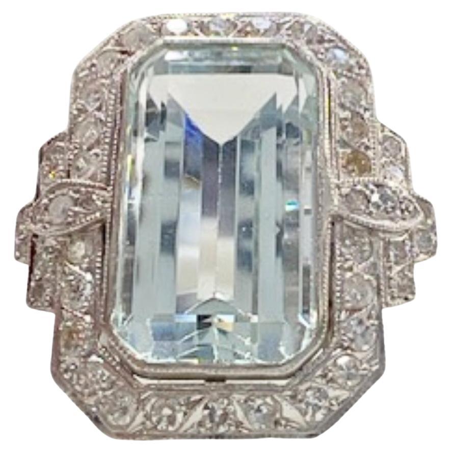 What does aquamarine symbolize?