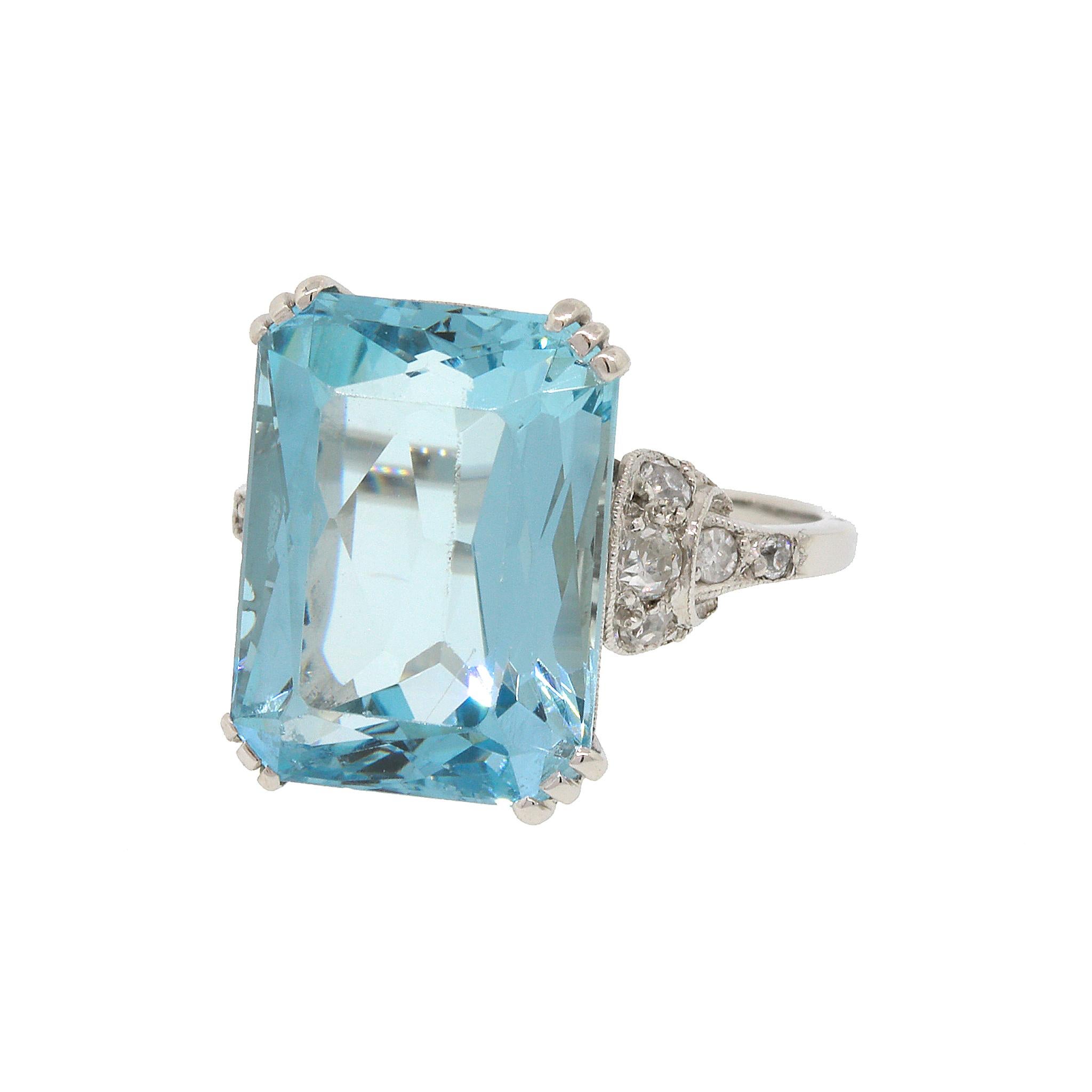This stunning 8.05-carat aquamarine ring makes it a beautiful gift fit for that very special someone.
Platinum
Aquamarine: 8.05 tcw
Diamond: 0.30 ct twd
Total Weight: 5.2 grams
Ring Size: 5.75