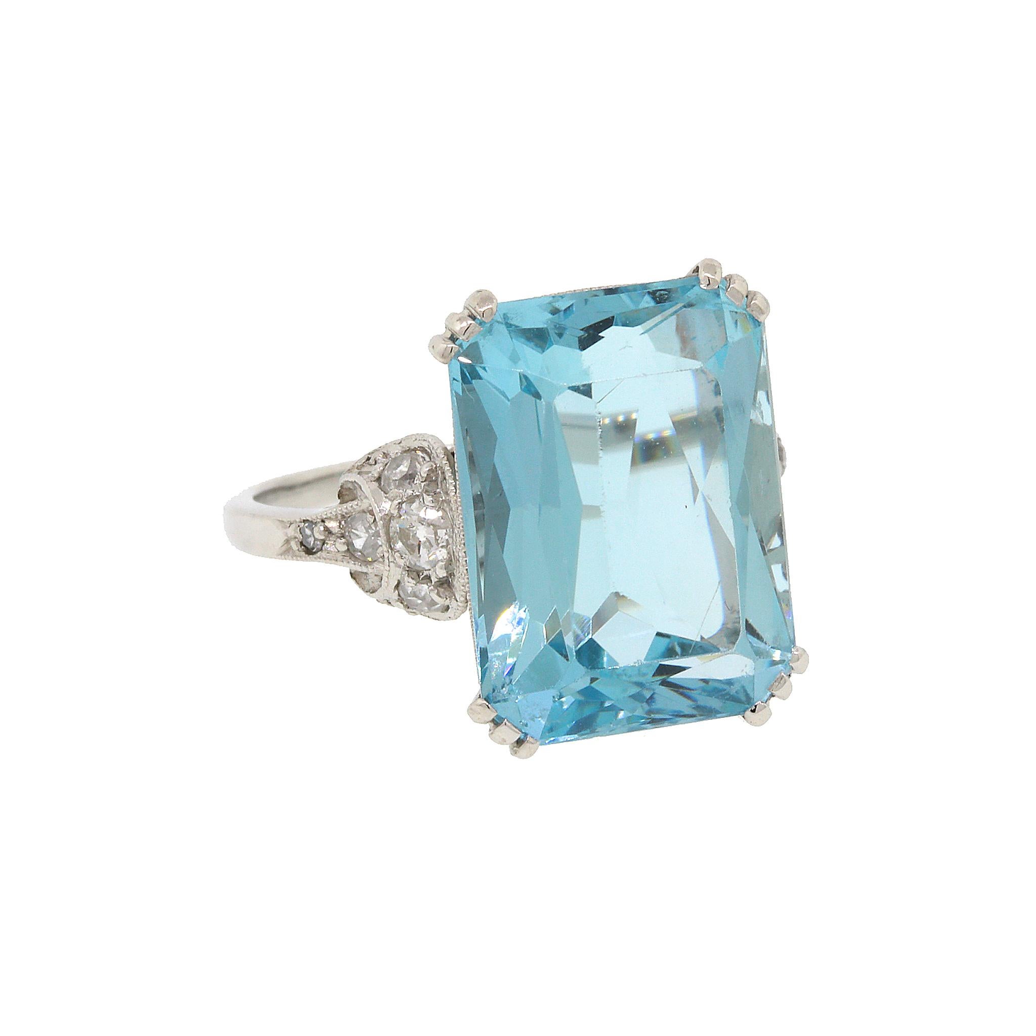Art Deco Aquamarine and Diamond Ring 2