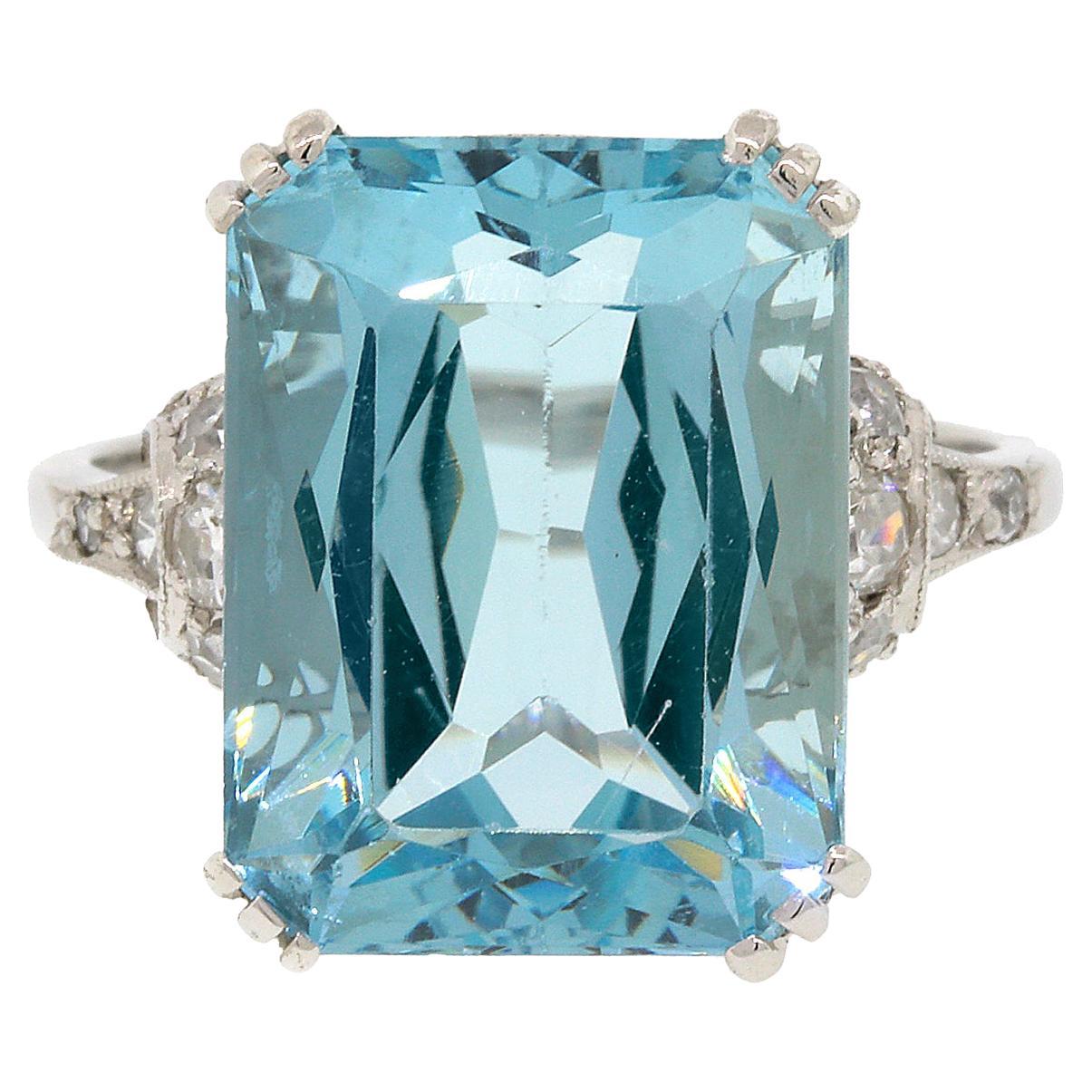 Art Deco Aquamarine and Diamond Ring