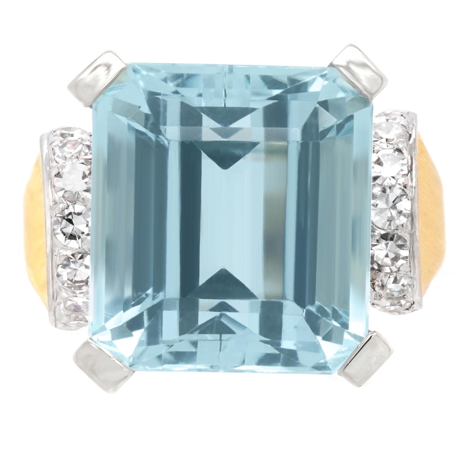 Emerald Cut Art Deco Aquamarine and Diamond-Set Gold Ring