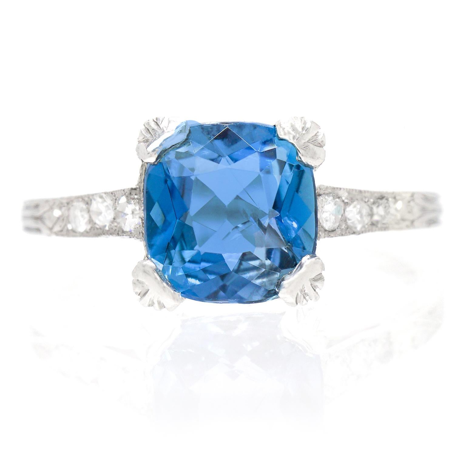 Art Deco Aquamarine and Diamond-Set Platinum Ring 2