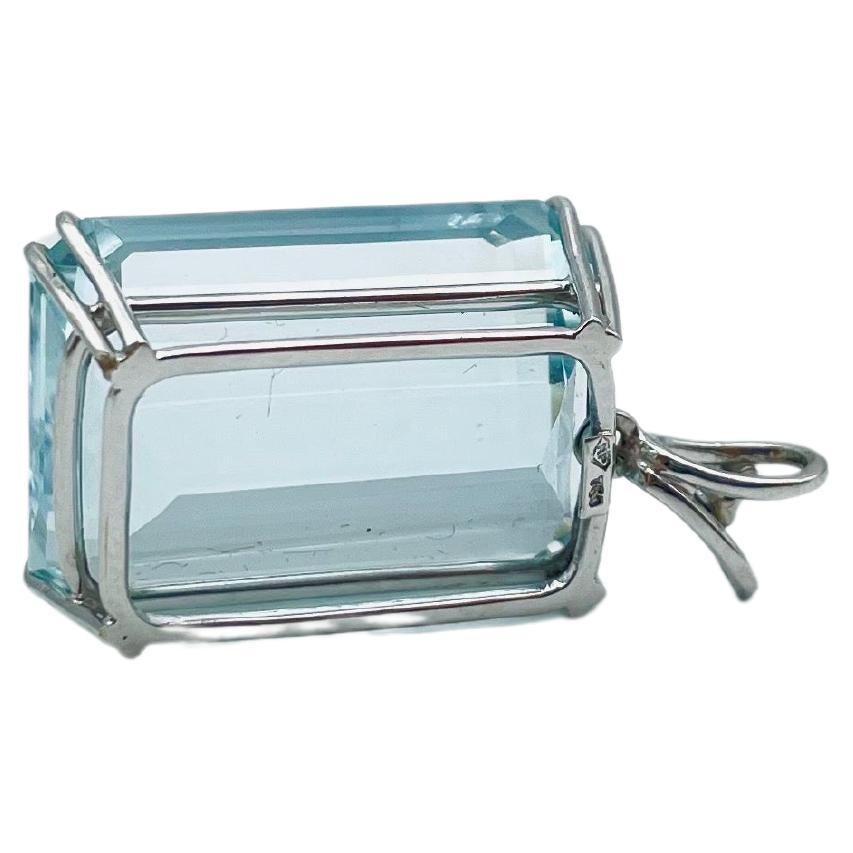 Women's or Men's Art Deco aquamarine ca.12ct bagutte cut pendant with a diamond For Sale