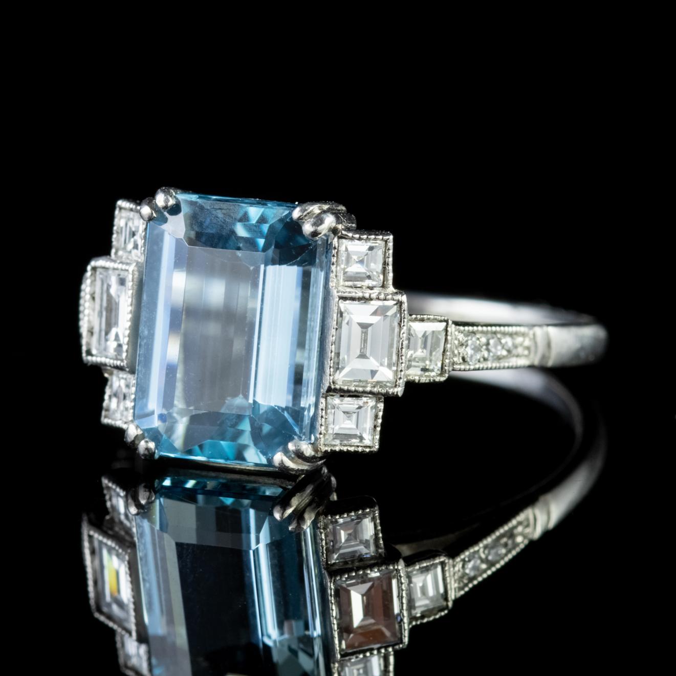 Emerald Cut Art Deco Aquamarine Diamond 18 Carat White Gold 3.50 Carat Aqua Ring