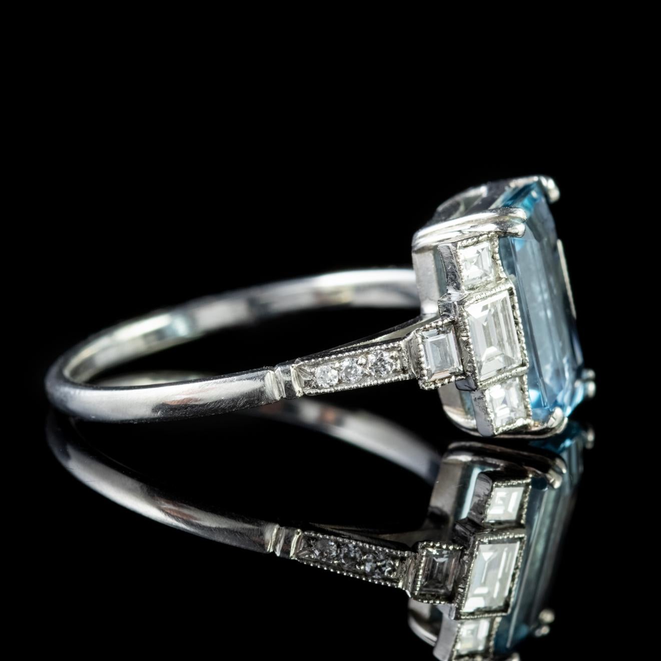 Art Deco Aquamarine Diamond 18 Carat White Gold 3.50 Carat Aqua Ring In Good Condition In Lancaster, Lancashire