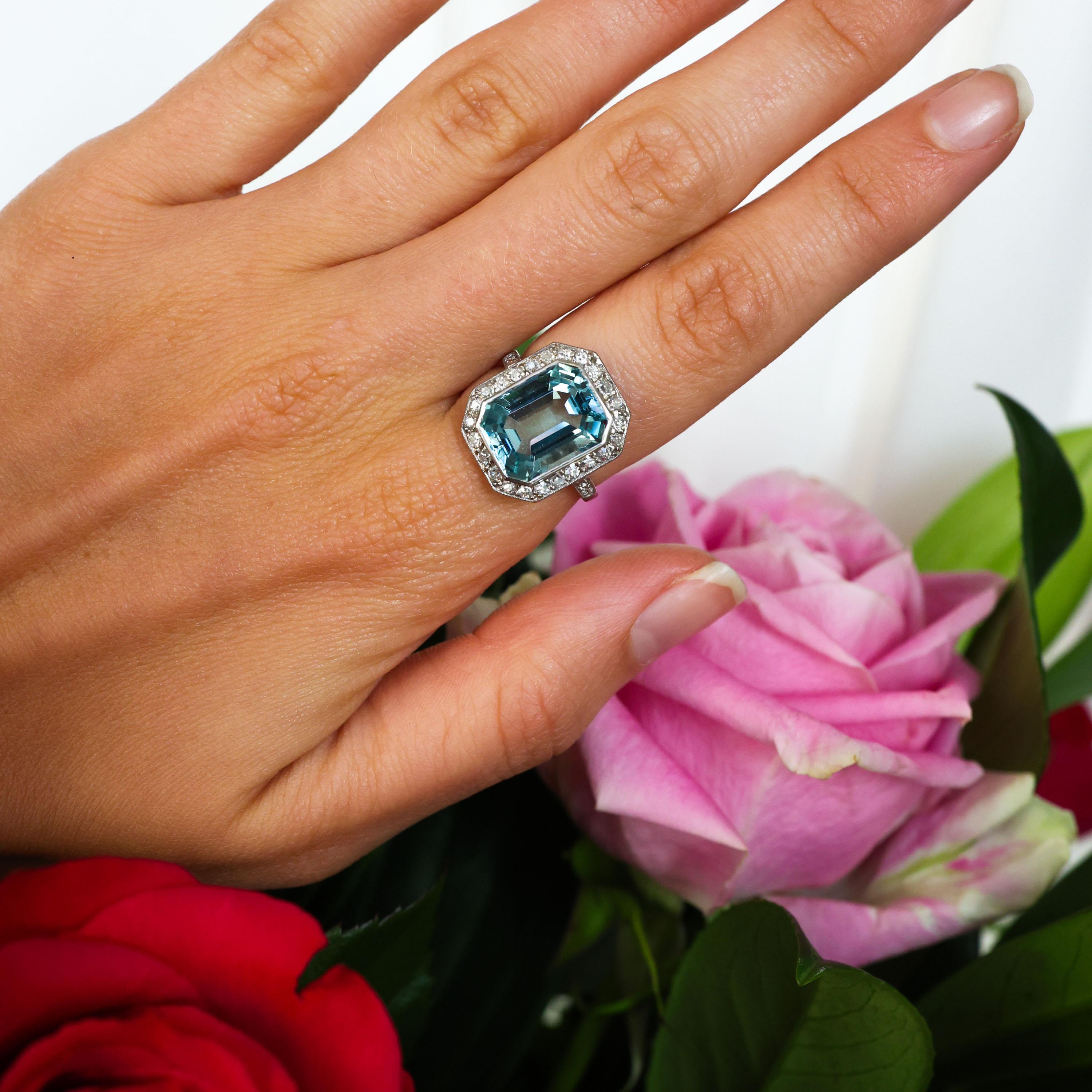 Art Deco Aquamarine, Diamond and Platinum Ring For Sale 3