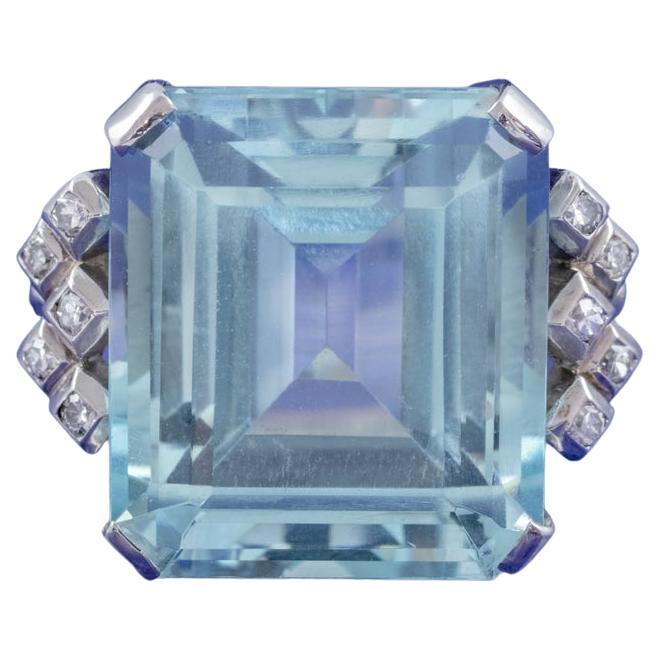 Art Deco Aquamarine Diamond Cocktail Ring in 25 Carat Aqua For Sale