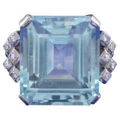 Antique Art Deco Aquamarine Diamond Cocktail Ring in 25 Carat Aqua