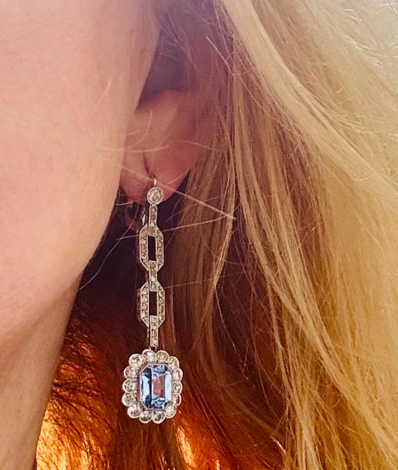 Orecchini Art Deco con acquamarina e diamanti, montati in platino. Ca. 1920's in vendita 6