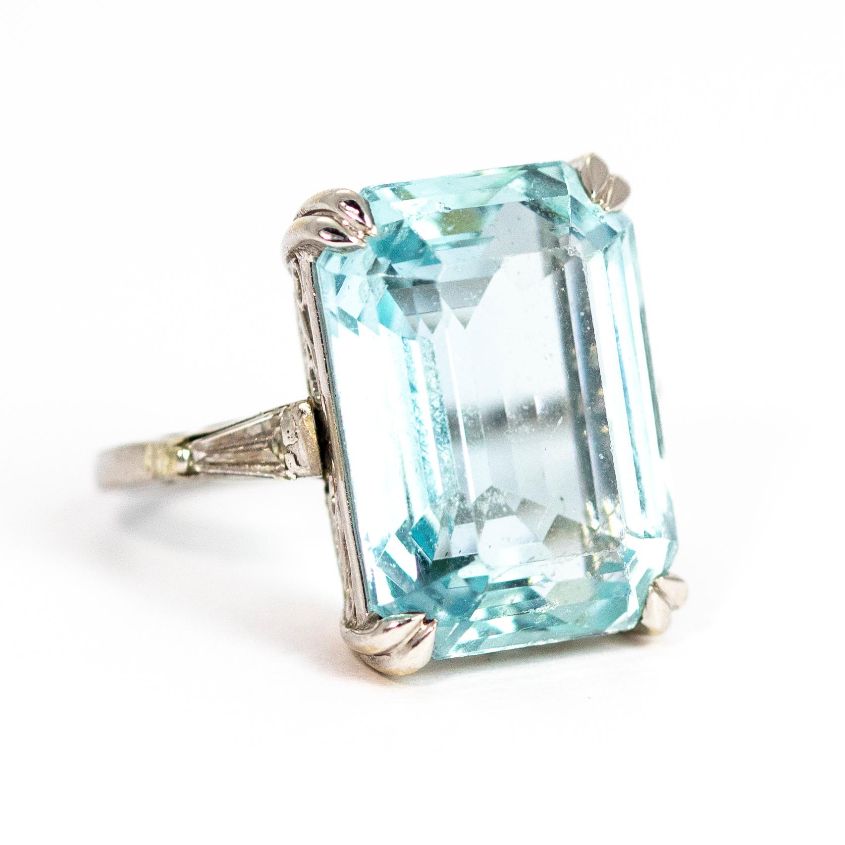 Women's or Men's Art Deco Aquamarine and Diamond Platinum Cocktail Ring