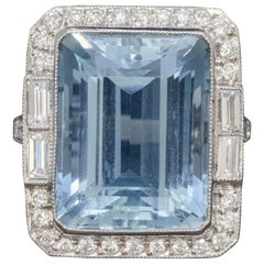 Art Deco Aquamarine Diamond Ring Platinum 18 Carat Aqua, circa 1930