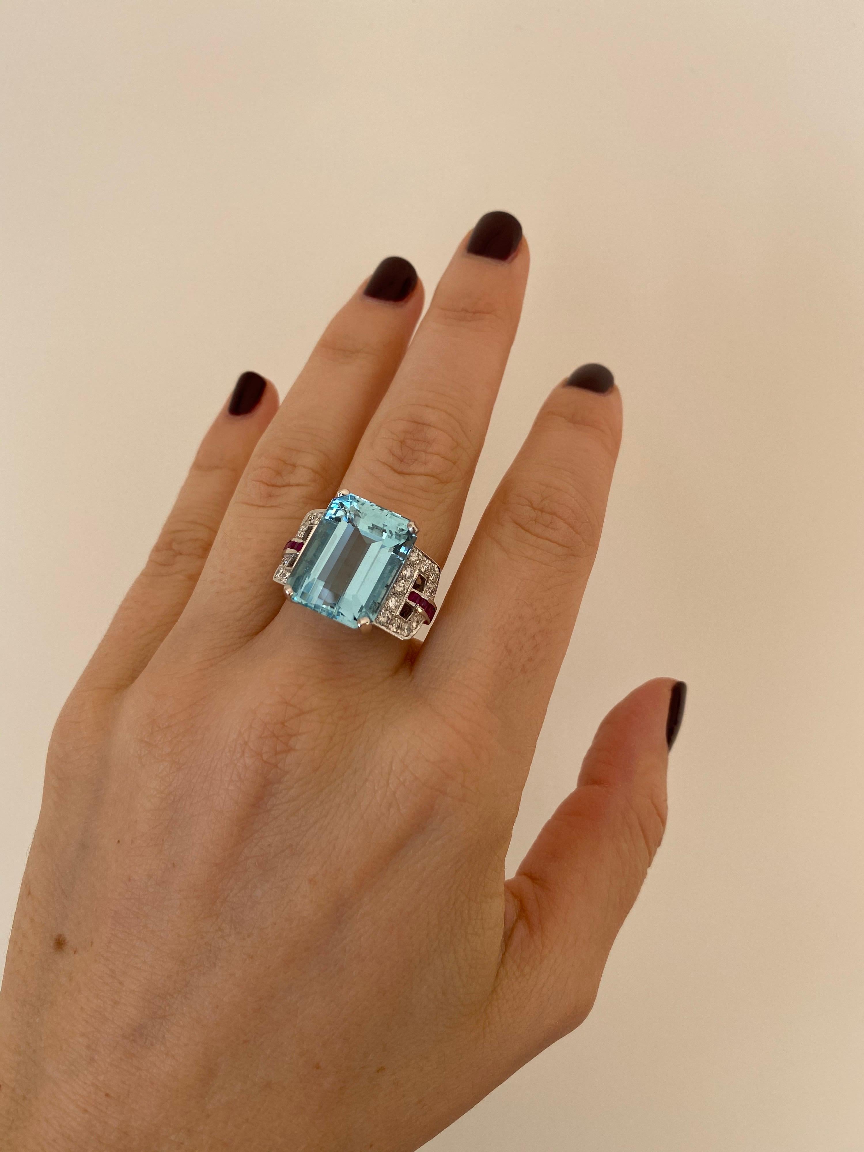 Art Deco 16 Carat Aquamarine Diamond Ruby Gold Ring 3