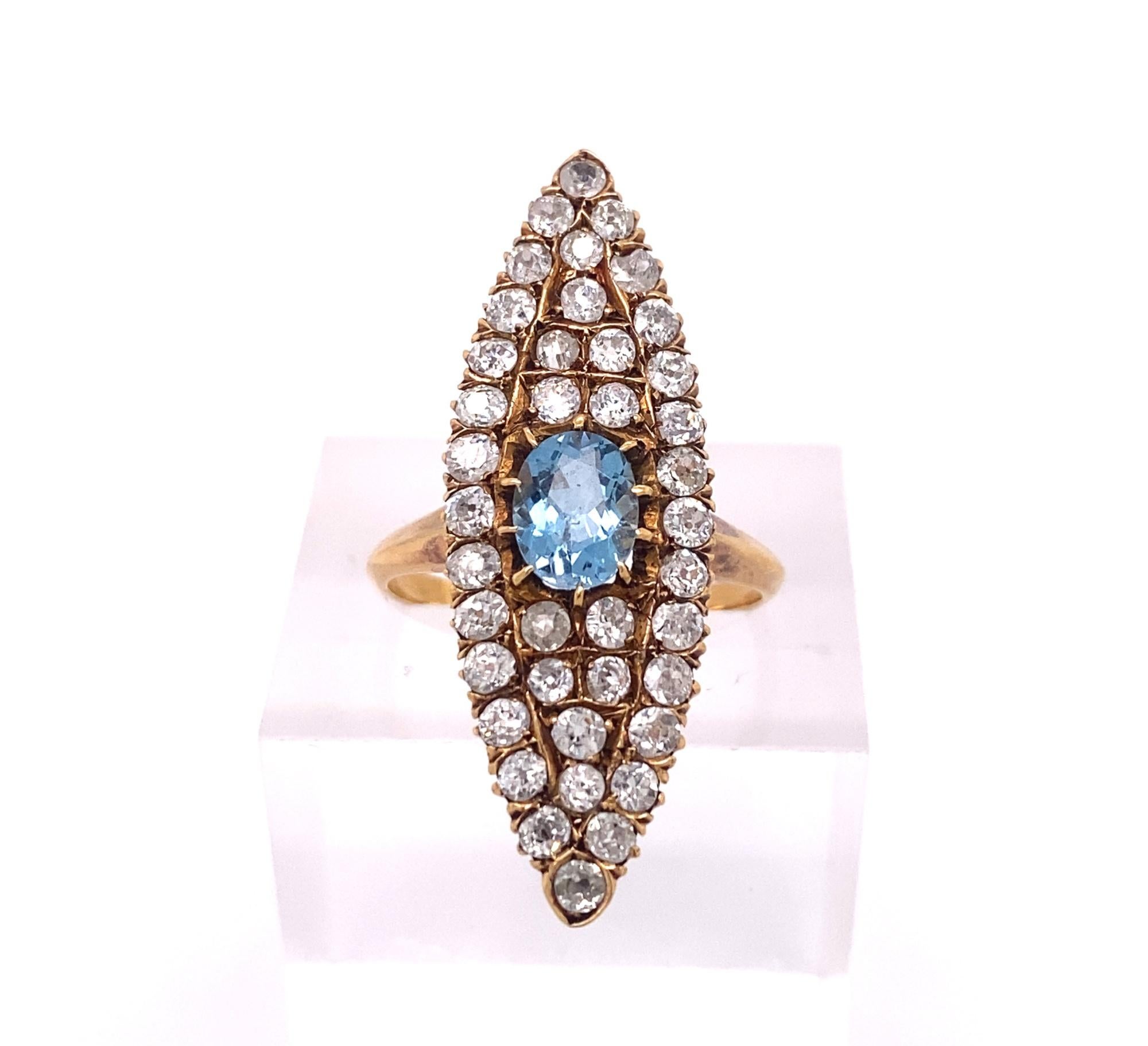 Art Deco Aquamarine Diamonds Marquise Shape 18K Gold Ring For Sale 1