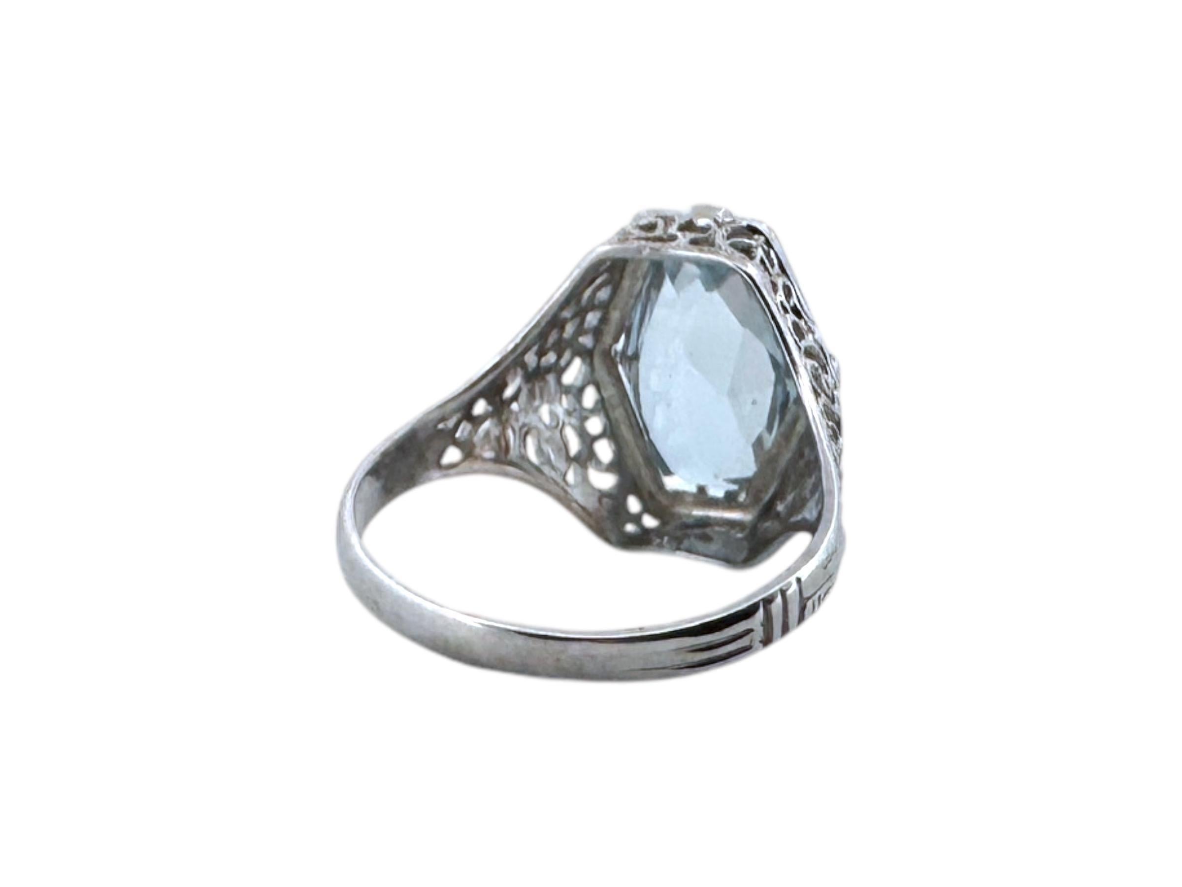 Women's Art Deco Aquamarine Filigree Cocktail Ring 14K White Gold For Sale