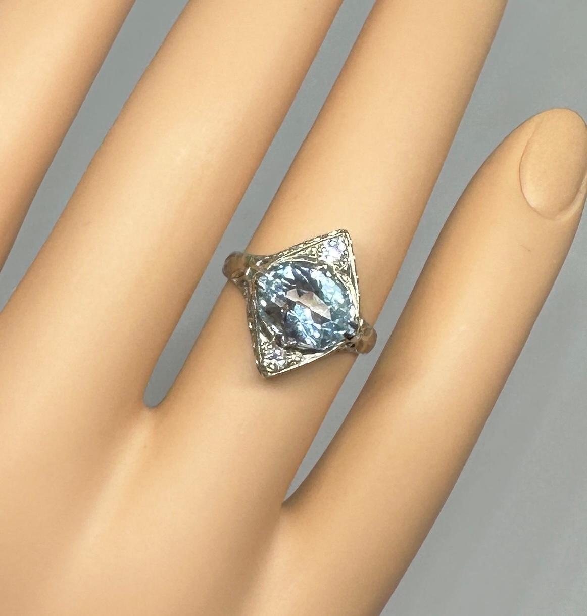 Art Deco Aquamarine Old Mine Diamond Ring 18 Karat White Gold Engagement Ring For Sale 4