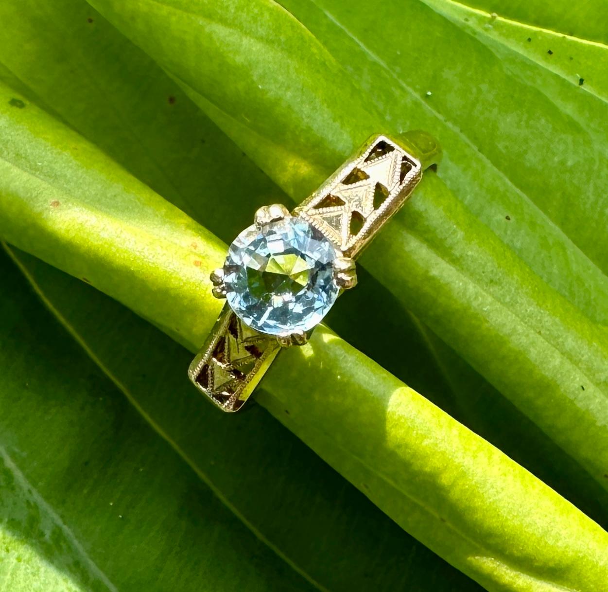 Art Deco Aquamarine Ring Wedding Engagement Stacking Ring Antique Solitaire In Excellent Condition For Sale In New York, NY
