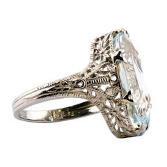 Art Deco Aquamarine Solitaire Filigree Vintage Ring in 18 Karat White Gold