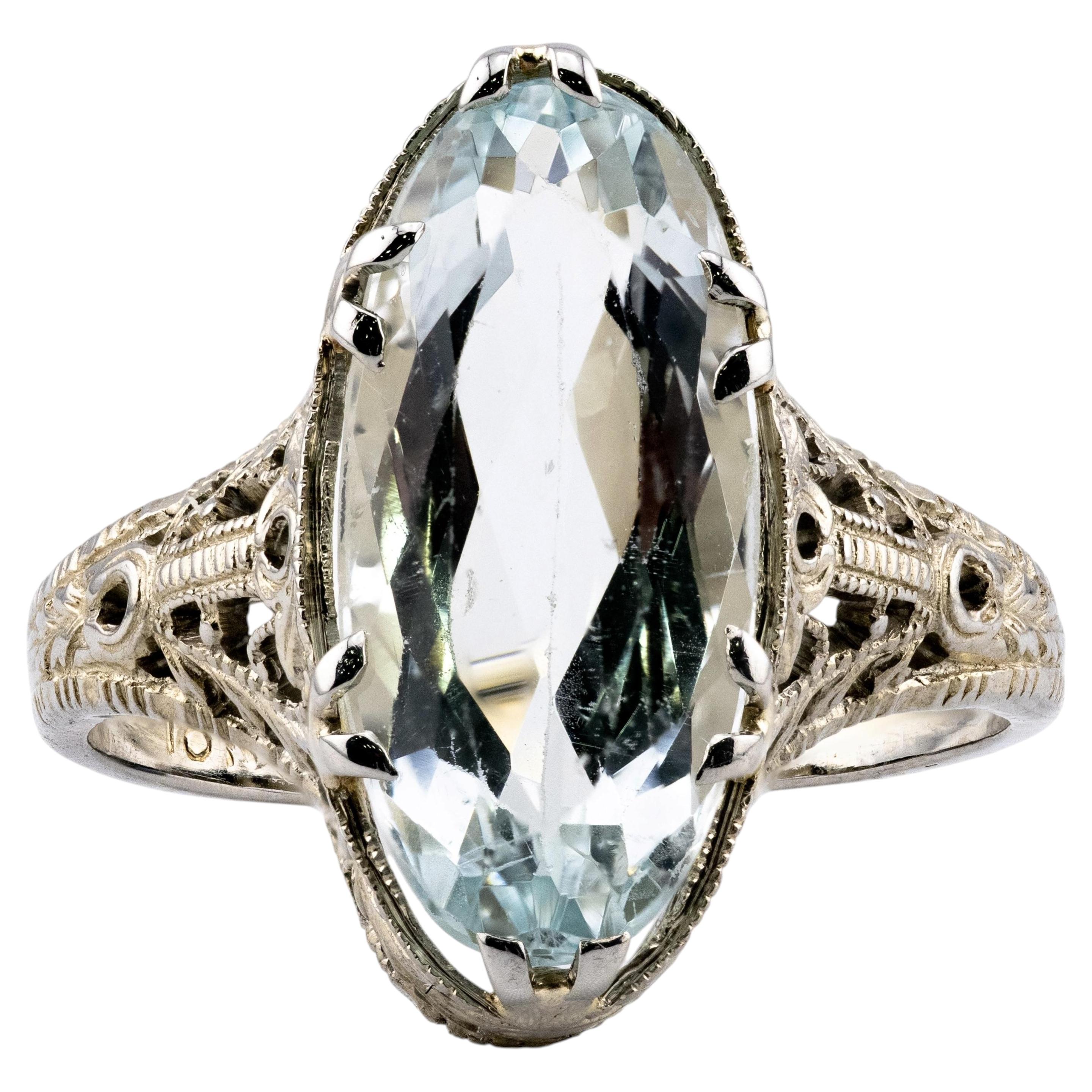 Art Deco Aquamarine Solitaire Filigree Vintage Ring in 18 Karat White Gold