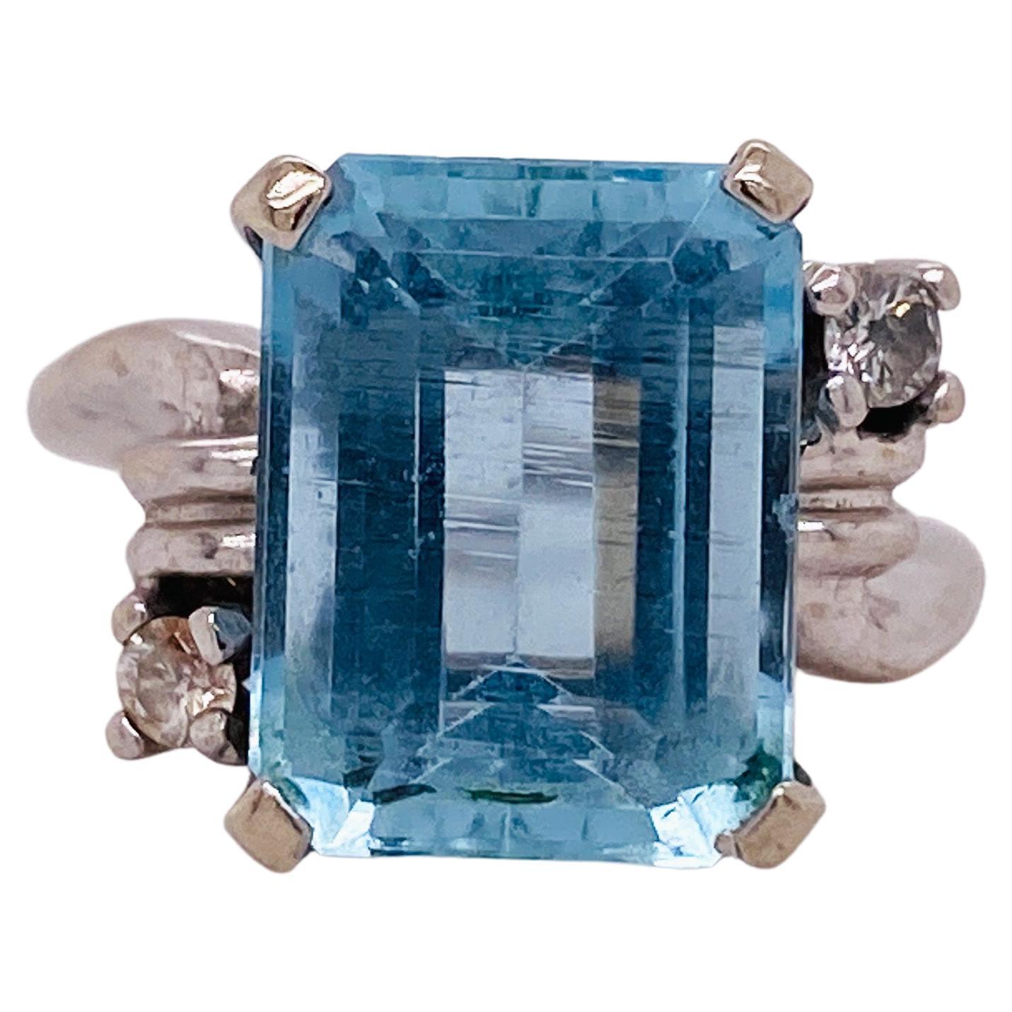 Art Deco Aquamarine Ring, 6.2 Carats with Diamonds in 14K White Gold For Sale