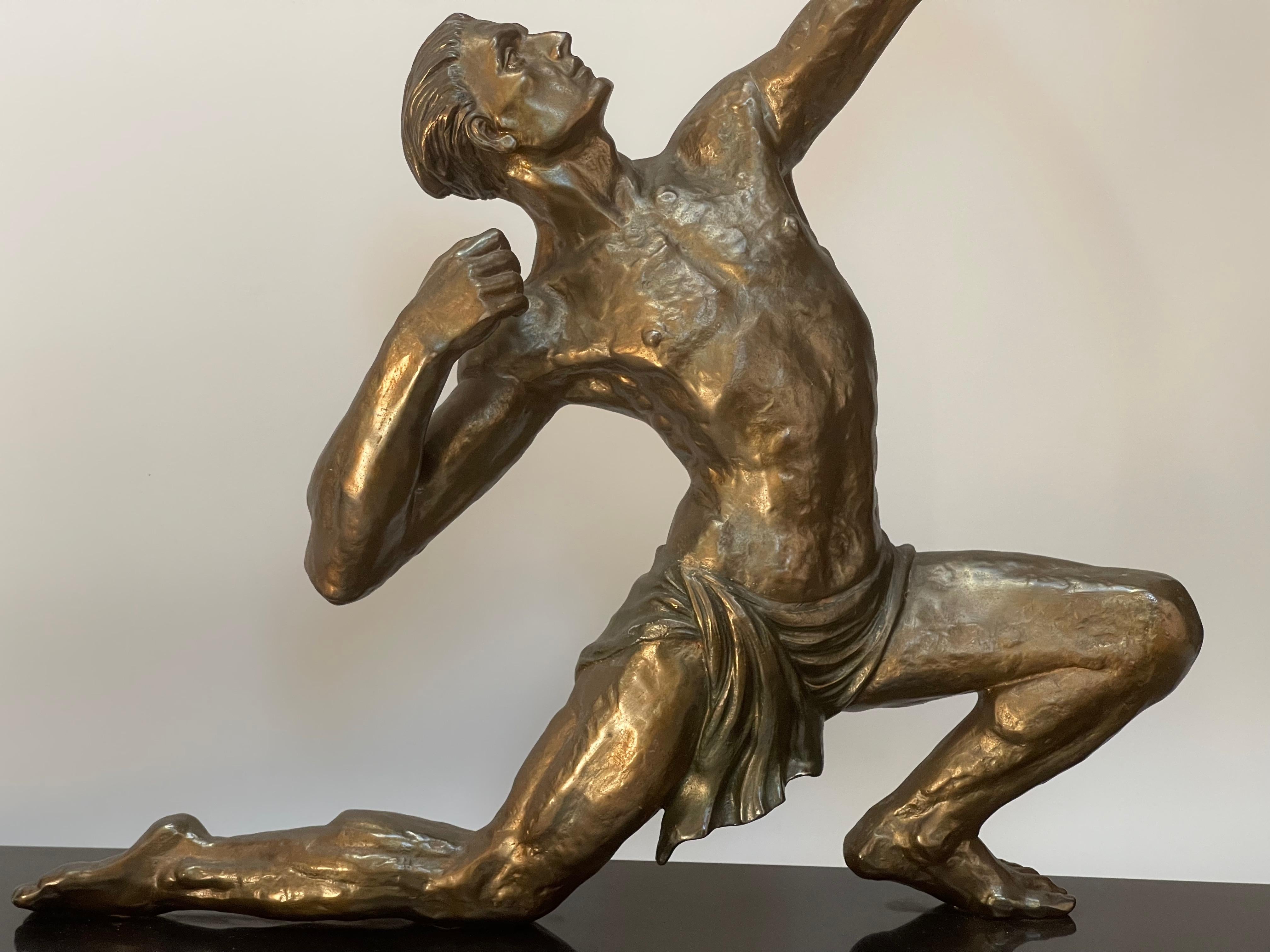Français Sculpture d'archer de Jean de Roncourt en vente
