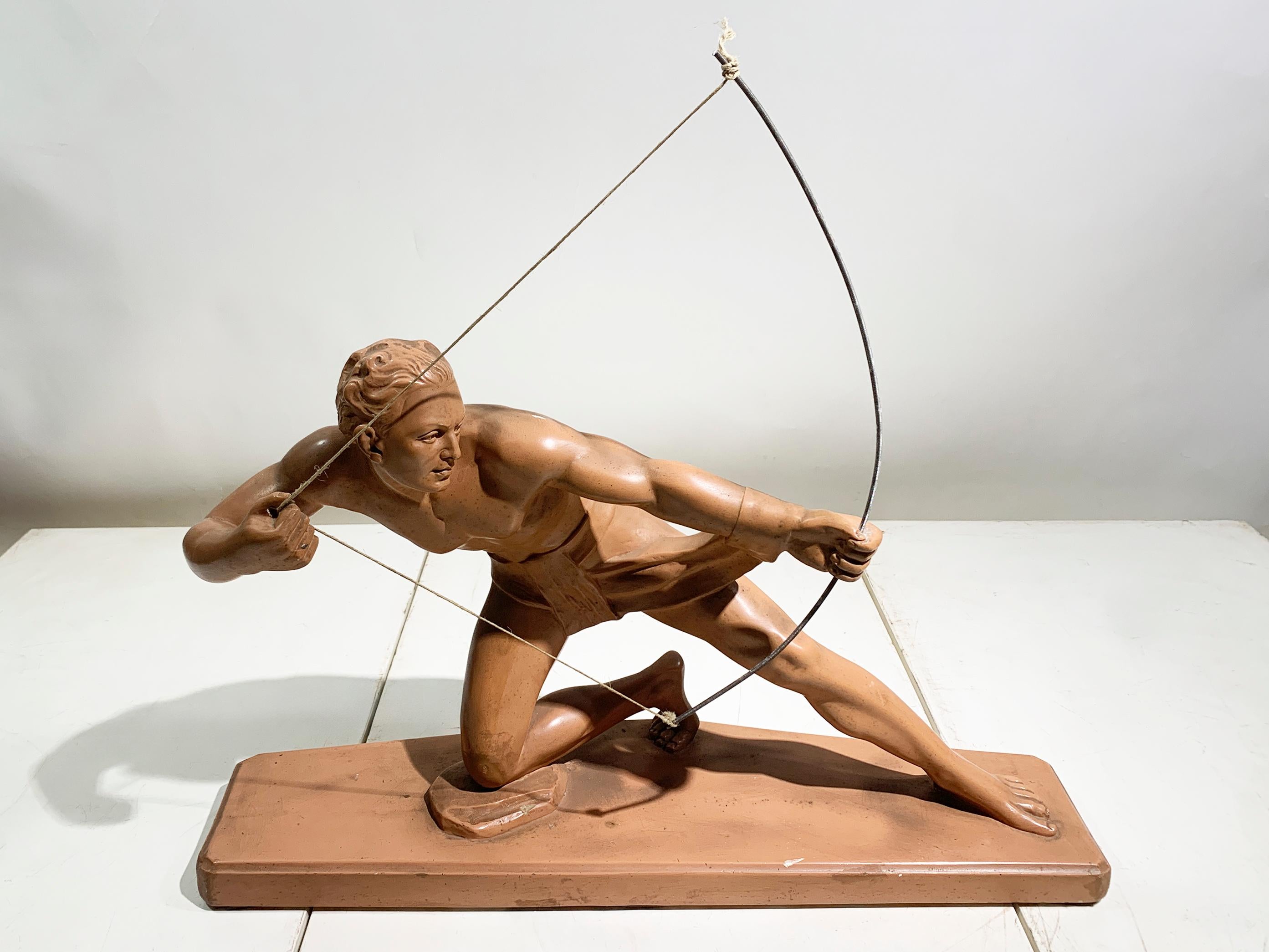 Art Déco Scultura Art Deco Arciere in terracotta Attribuita a Salvatore Melani, circa 1920 in vendita