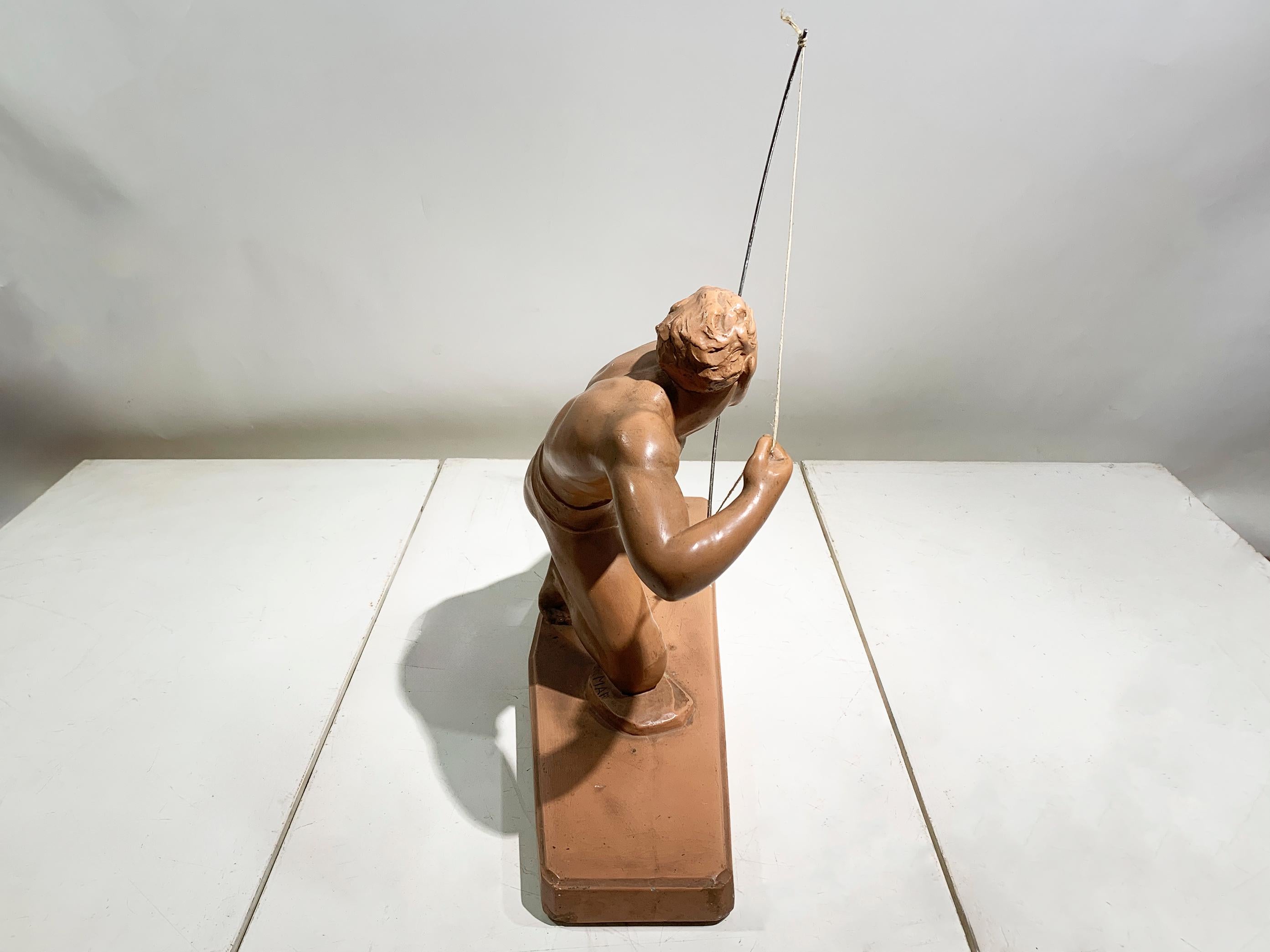 Terracotta Scultura Art Deco Arciere in terracotta Attribuita a Salvatore Melani, circa 1920 in vendita