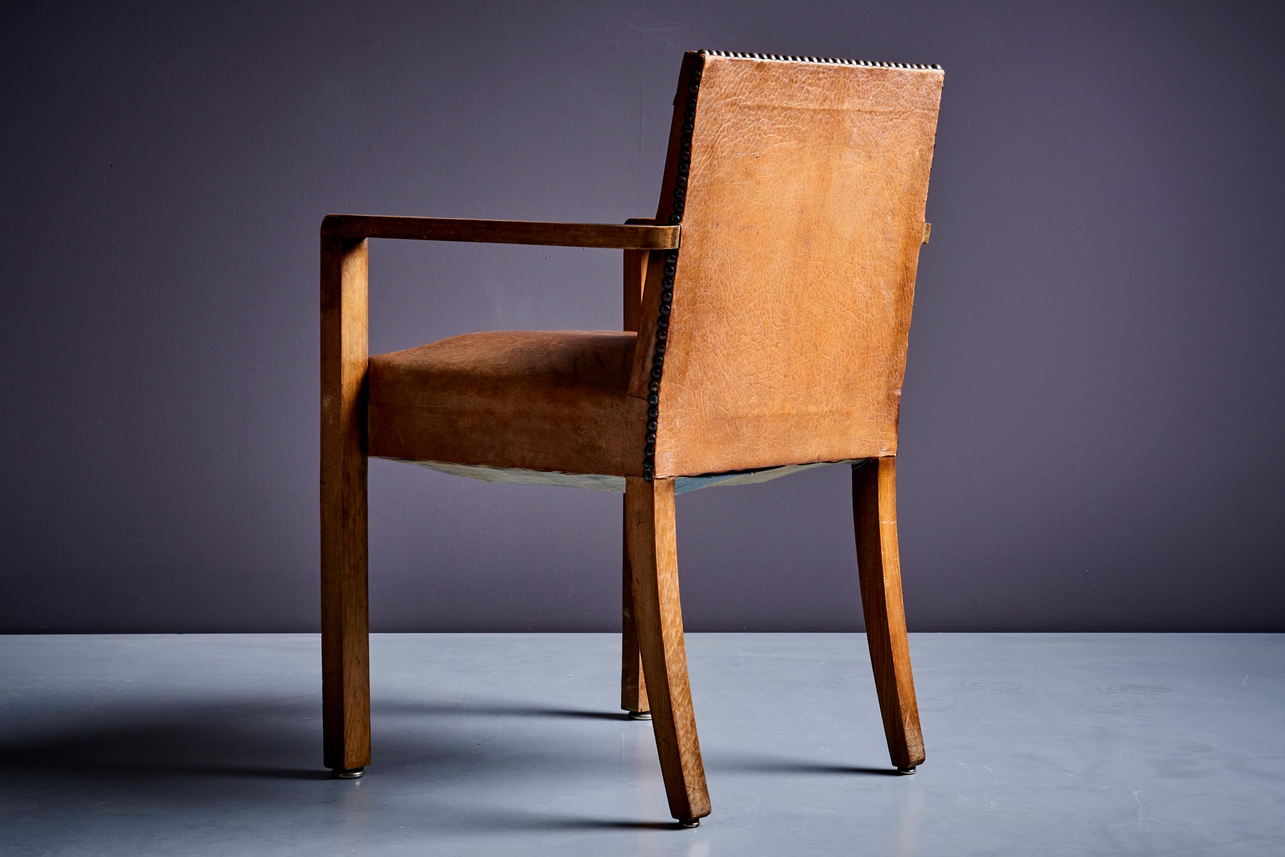 Art Deco Sessel zugeschrieben Francis Jourdain 1940er Jahre braunes Leder im Angebot 1