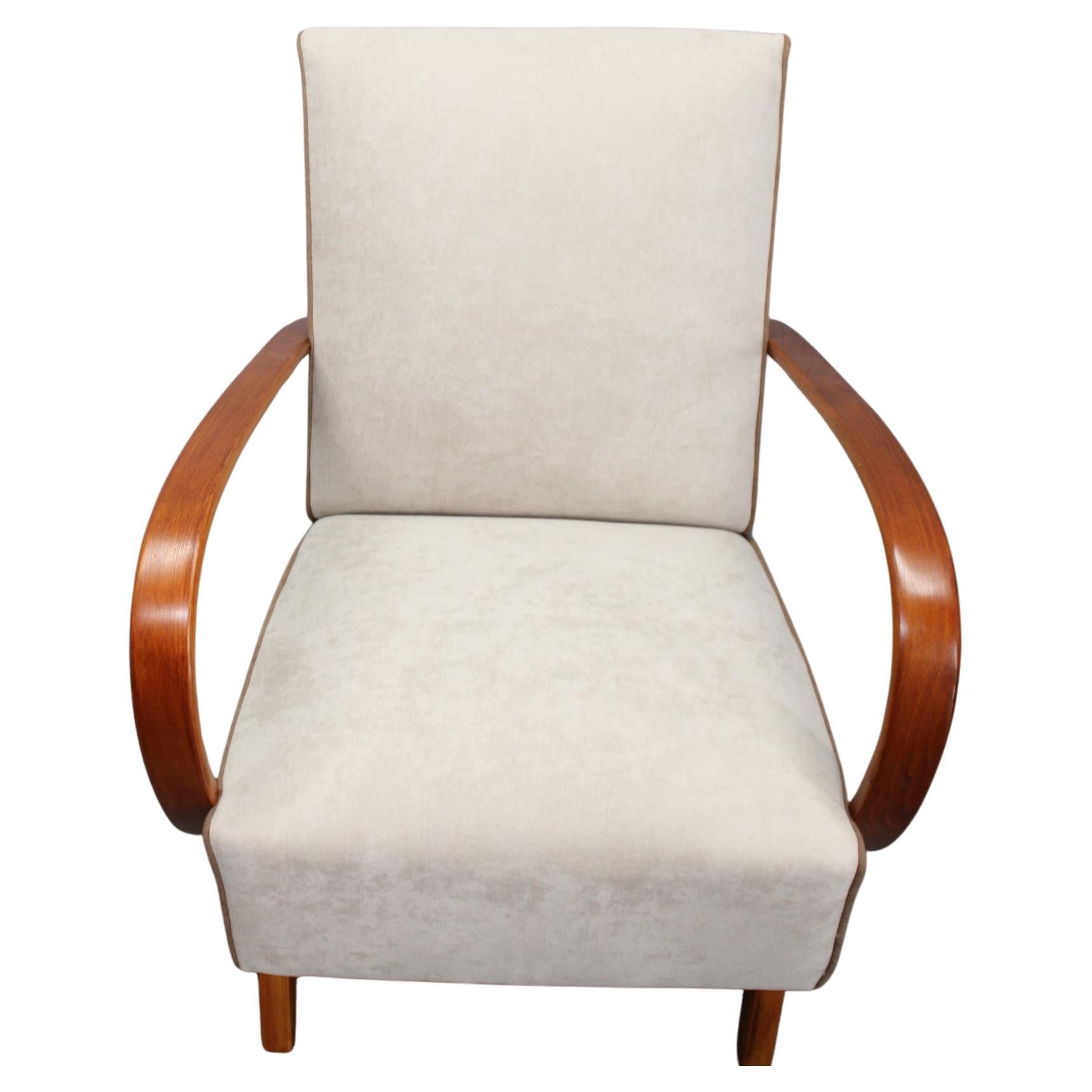 Art Deco Armchair by Jindřich Halabala, Czechoslovakia, 1940s For Sale