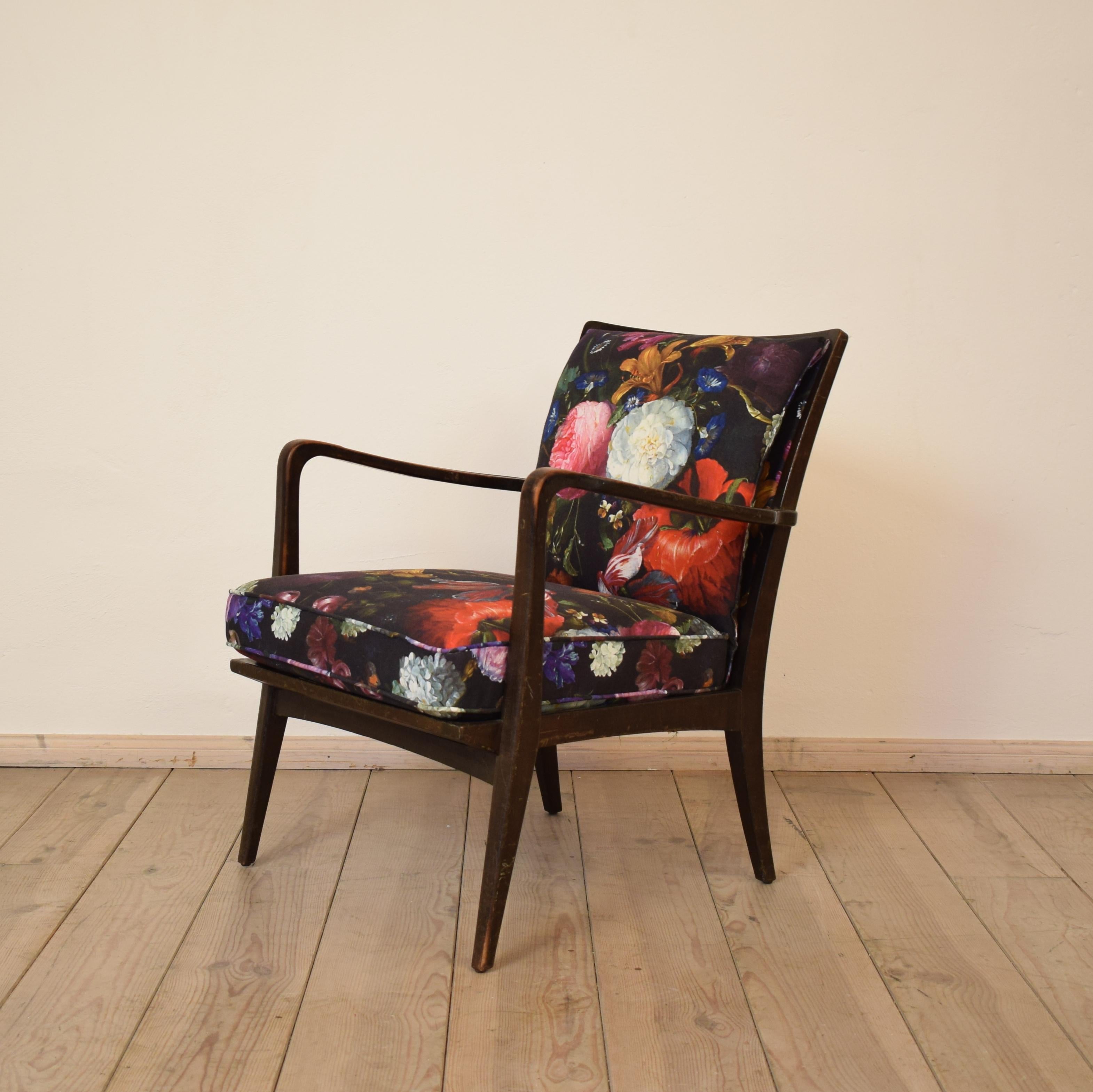 Art Deco Armchair by Knoll Antimott with Flower Upholstery, circa 1928 In Good Condition In Berlin, DE