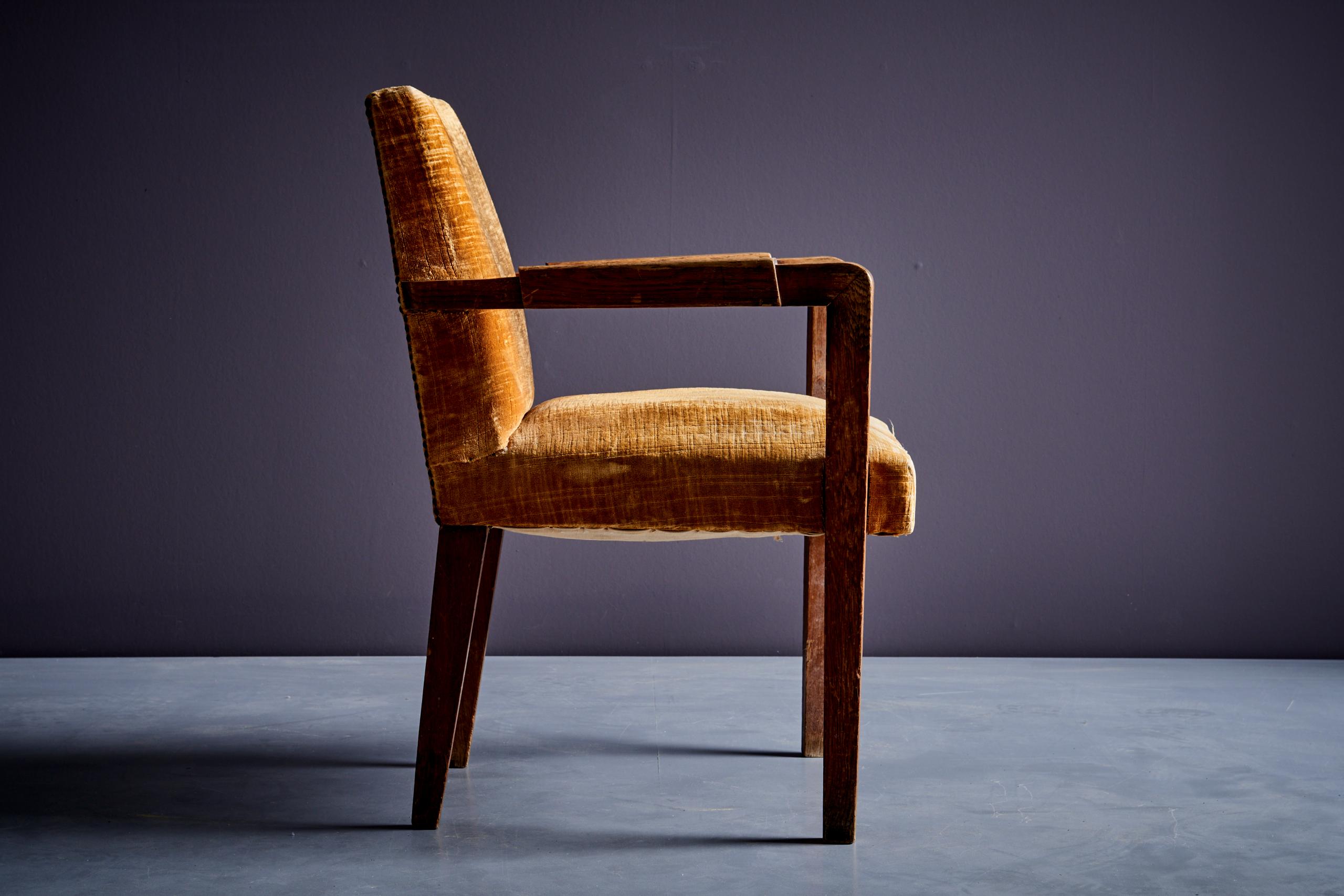 Mid-20th Century Art Deco Armchair in Oak and mustard colored Upholstery, France - 1940s For Sale
