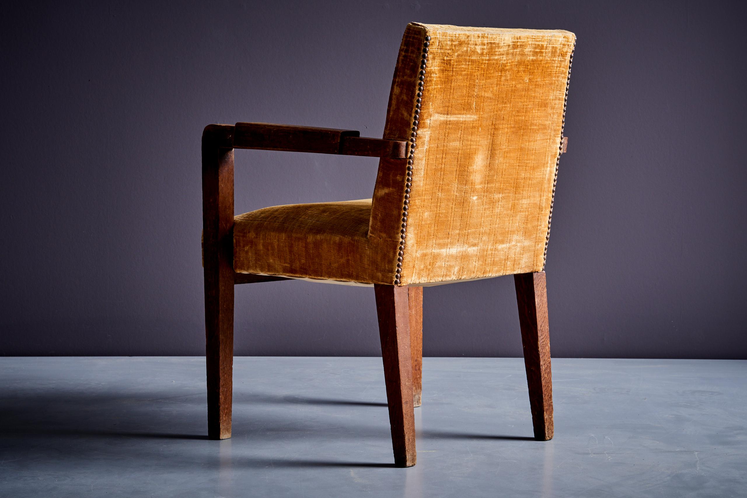 Art Deco Armchair in Oak and mustard colored Upholstery, France - 1940s For Sale 2