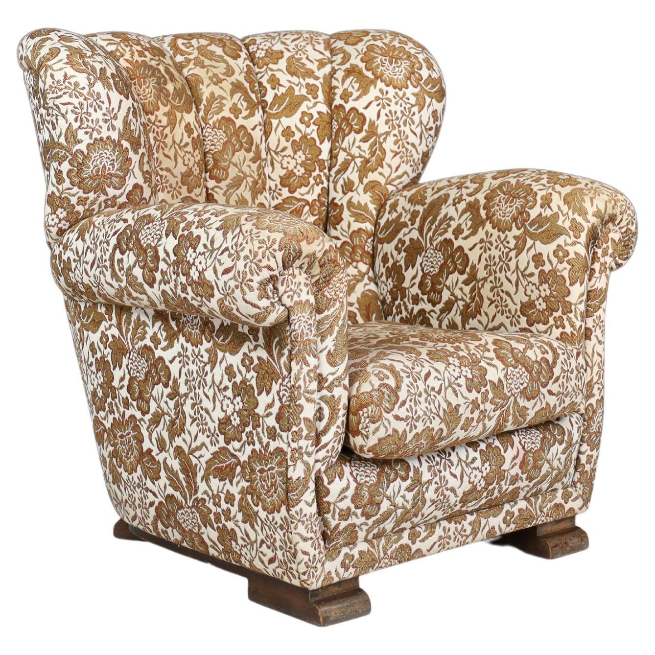 Art Deco Armchair in Original Floral Upholstery, Praque 1930 For Sale